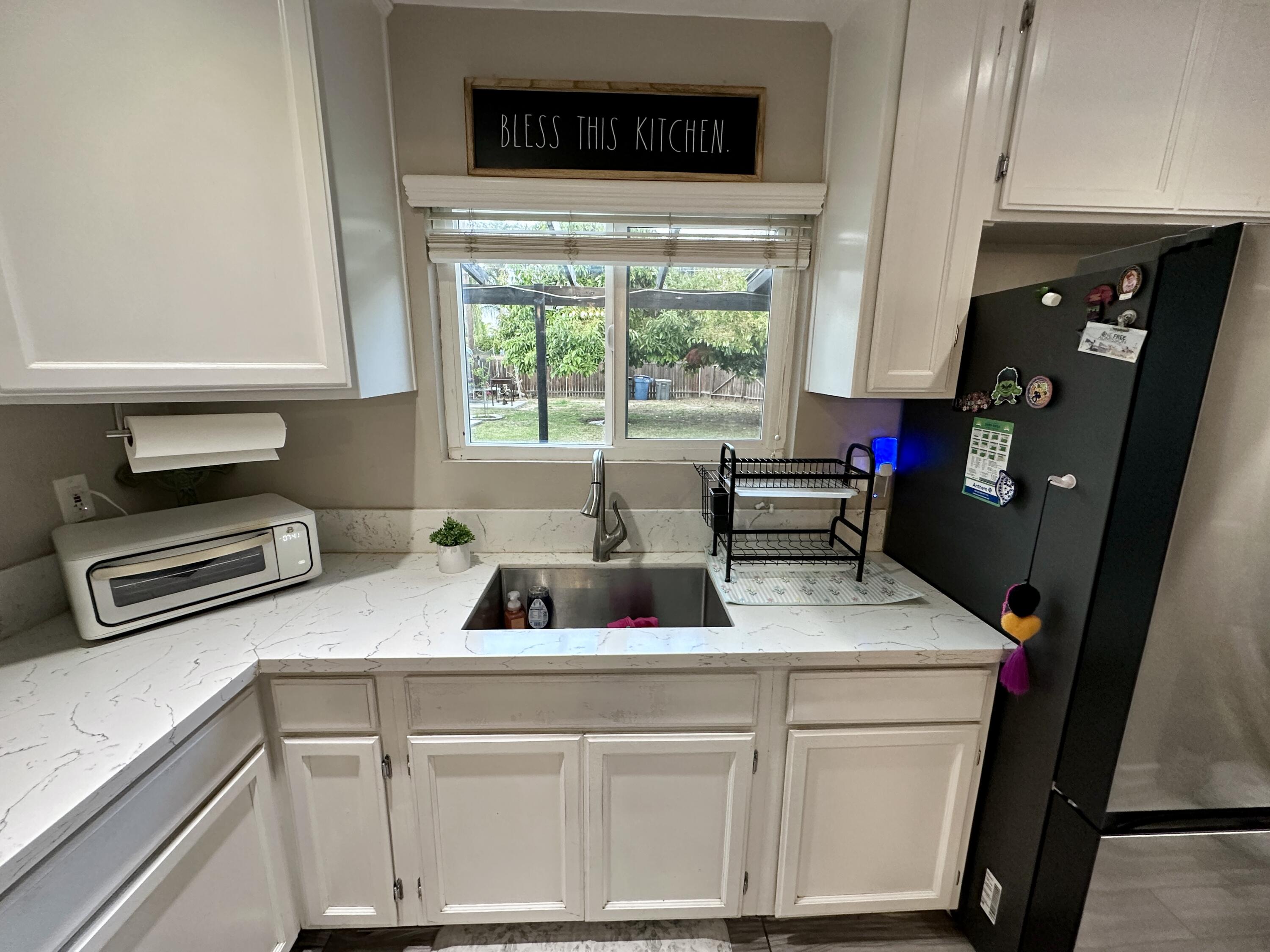 2014 Rounds St, Delano, CA 93215