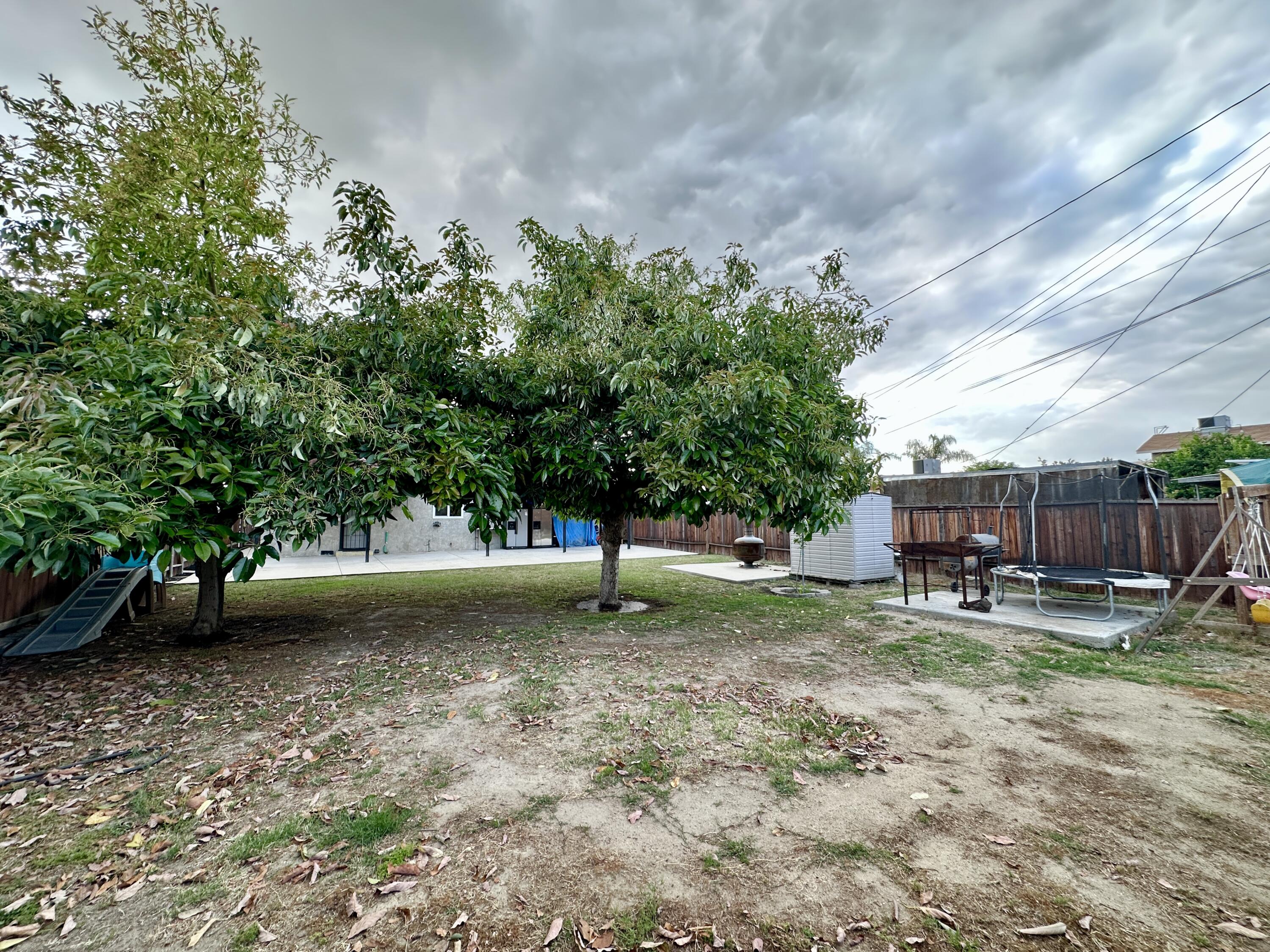 2014 Rounds St, Delano, CA 93215