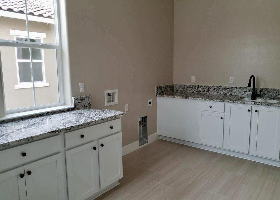 3601 W Lark Ave, Visalia, CA 93291