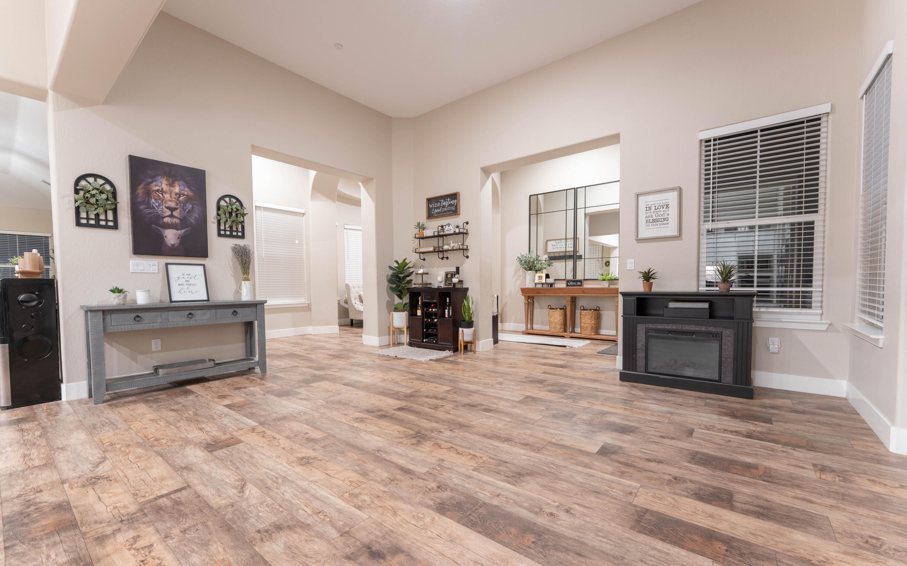 3601 W Lark Ave, Visalia, CA 93291