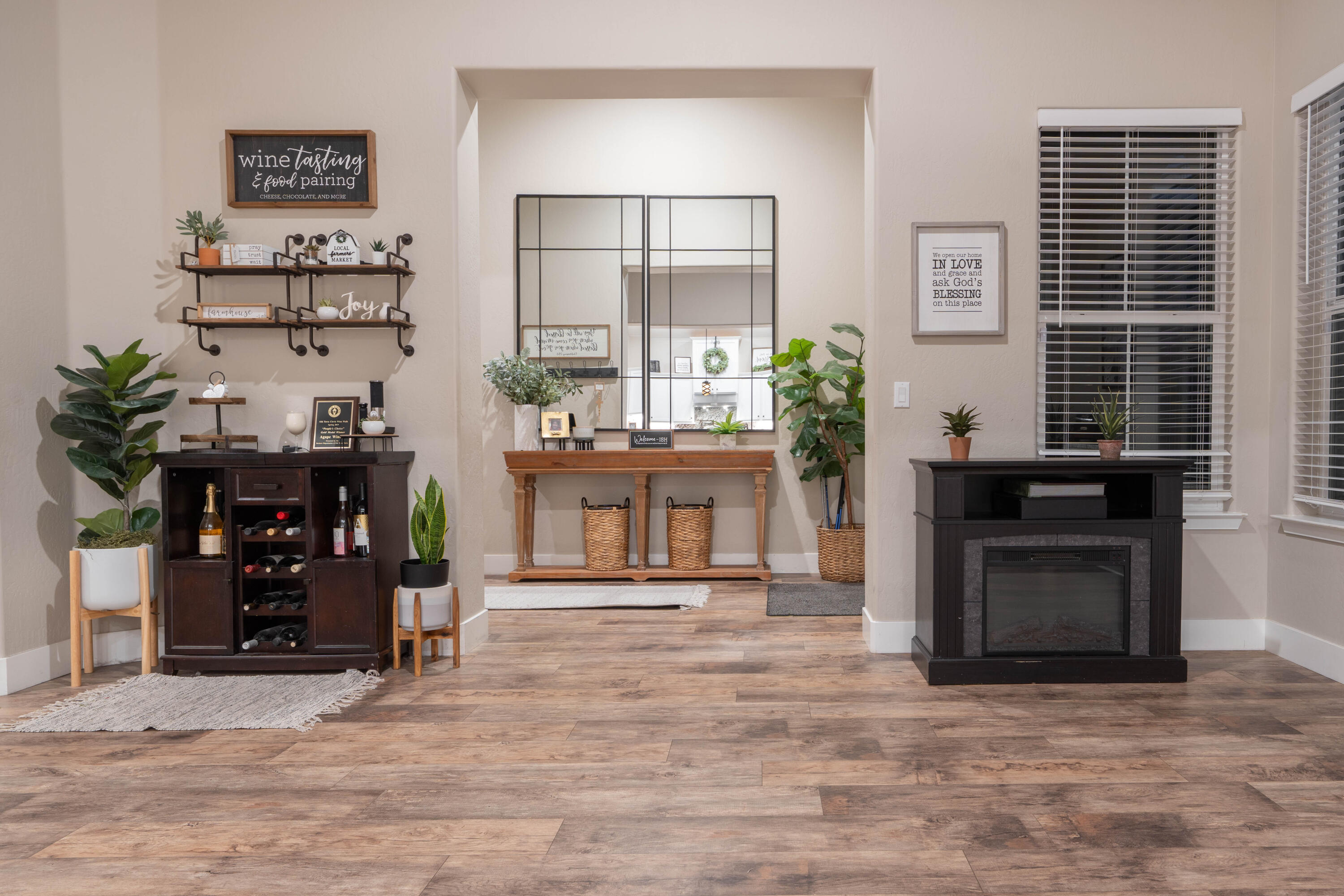 3601 W Lark Ave, Visalia, CA 93291
