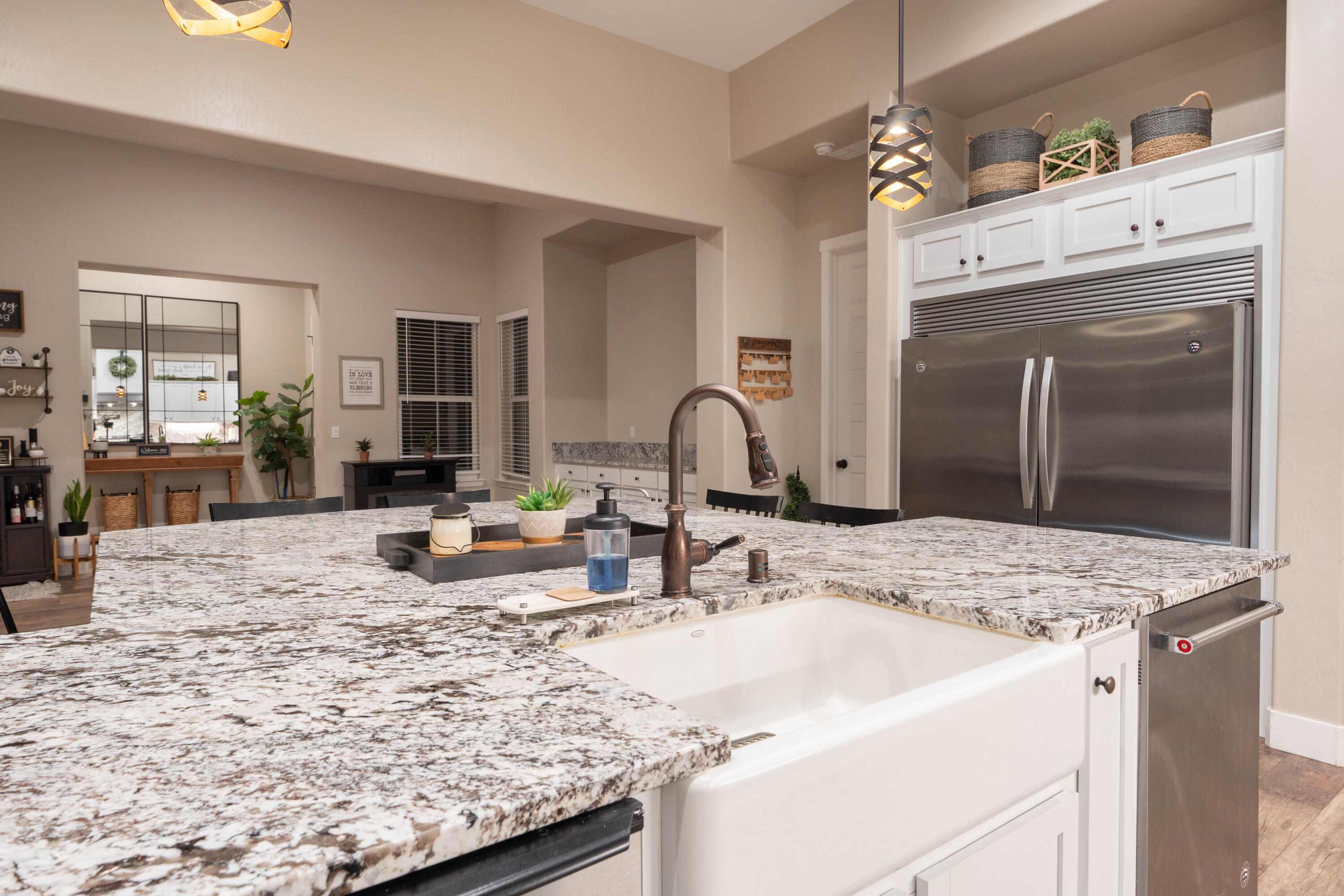 3601 W Lark Ave, Visalia, CA 93291
