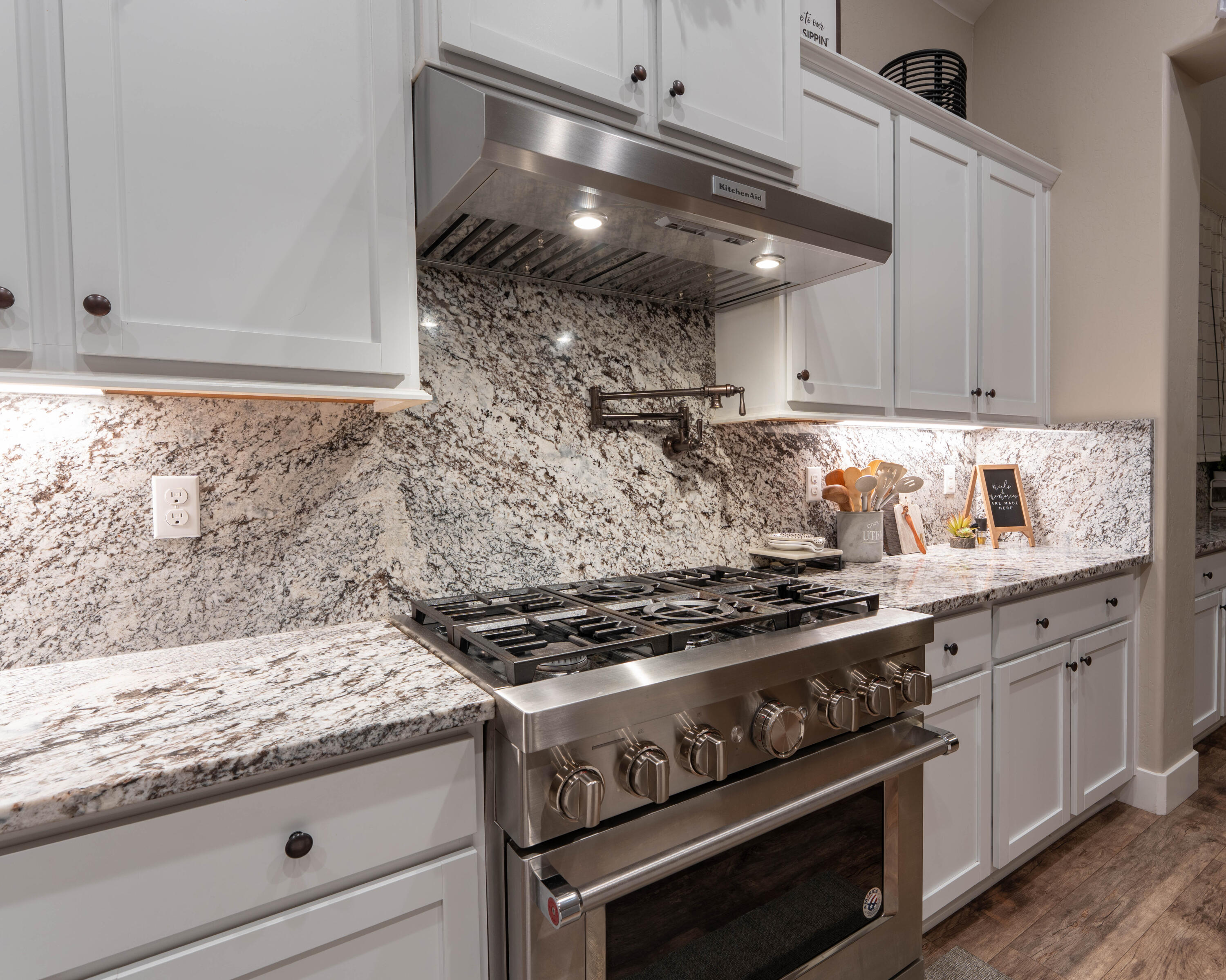3601 W Lark Ave, Visalia, CA 93291