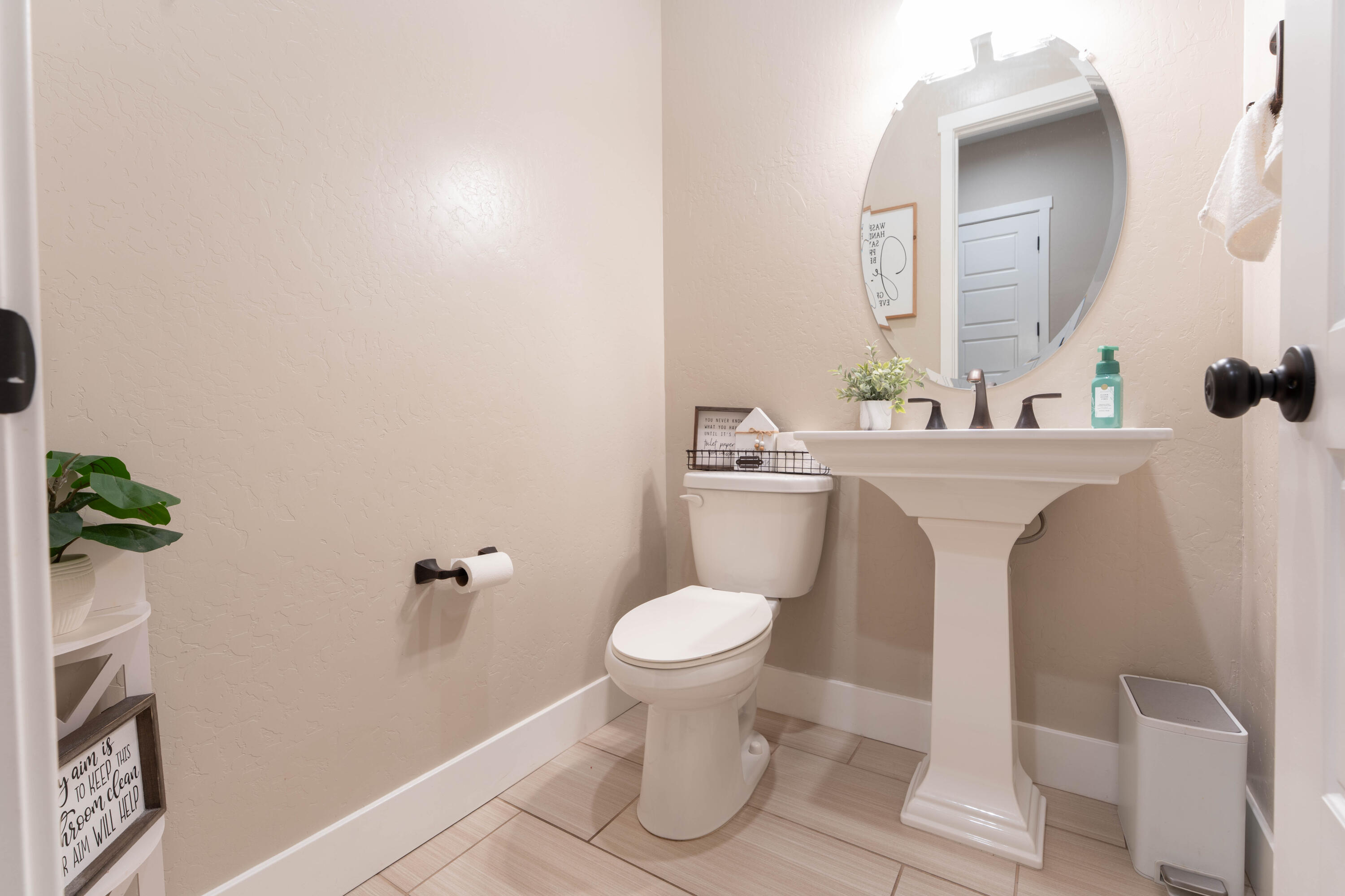 3601 W Lark Ave, Visalia, CA 93291