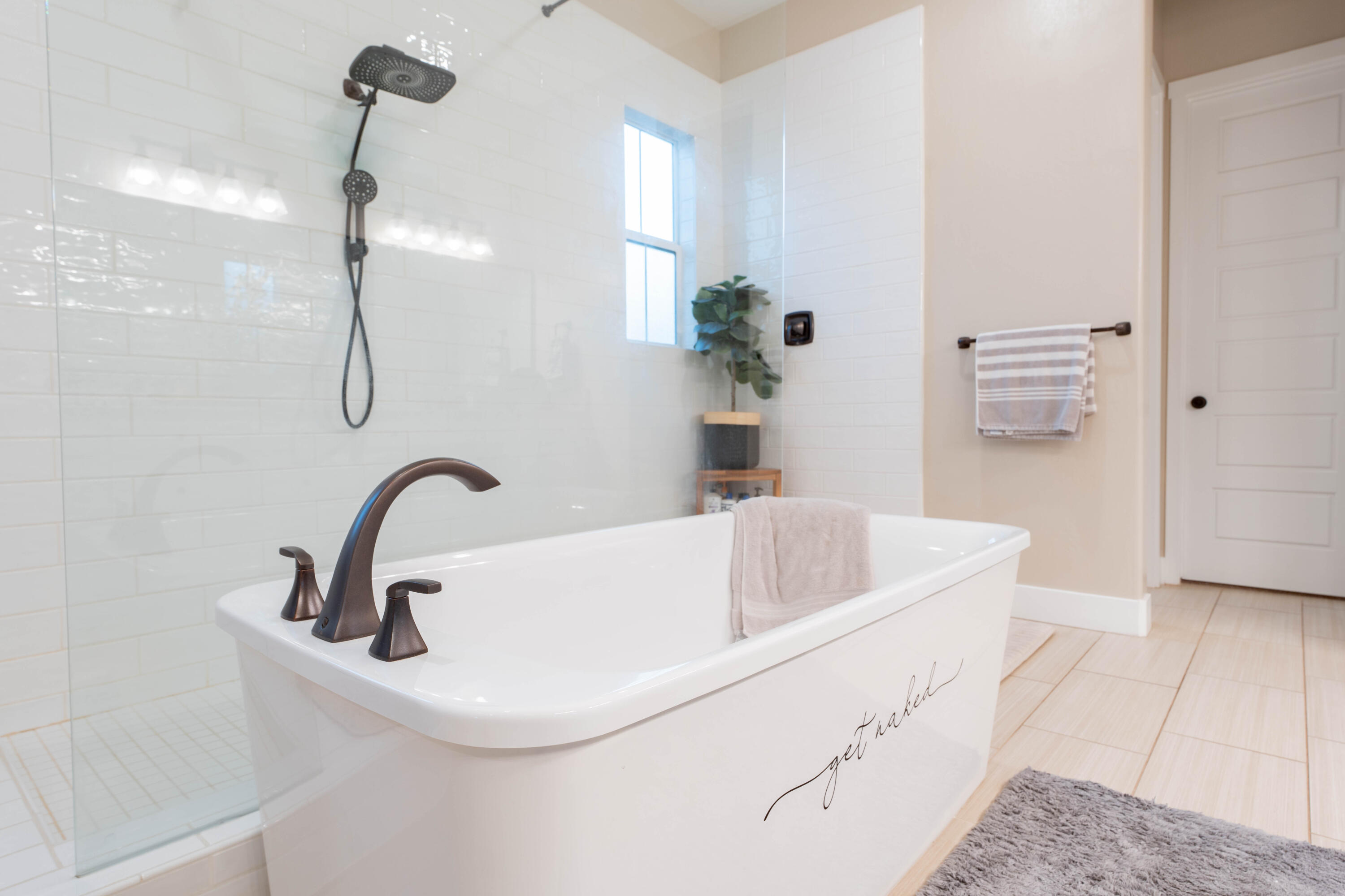 3601 W Lark Ave, Visalia, CA 93291
