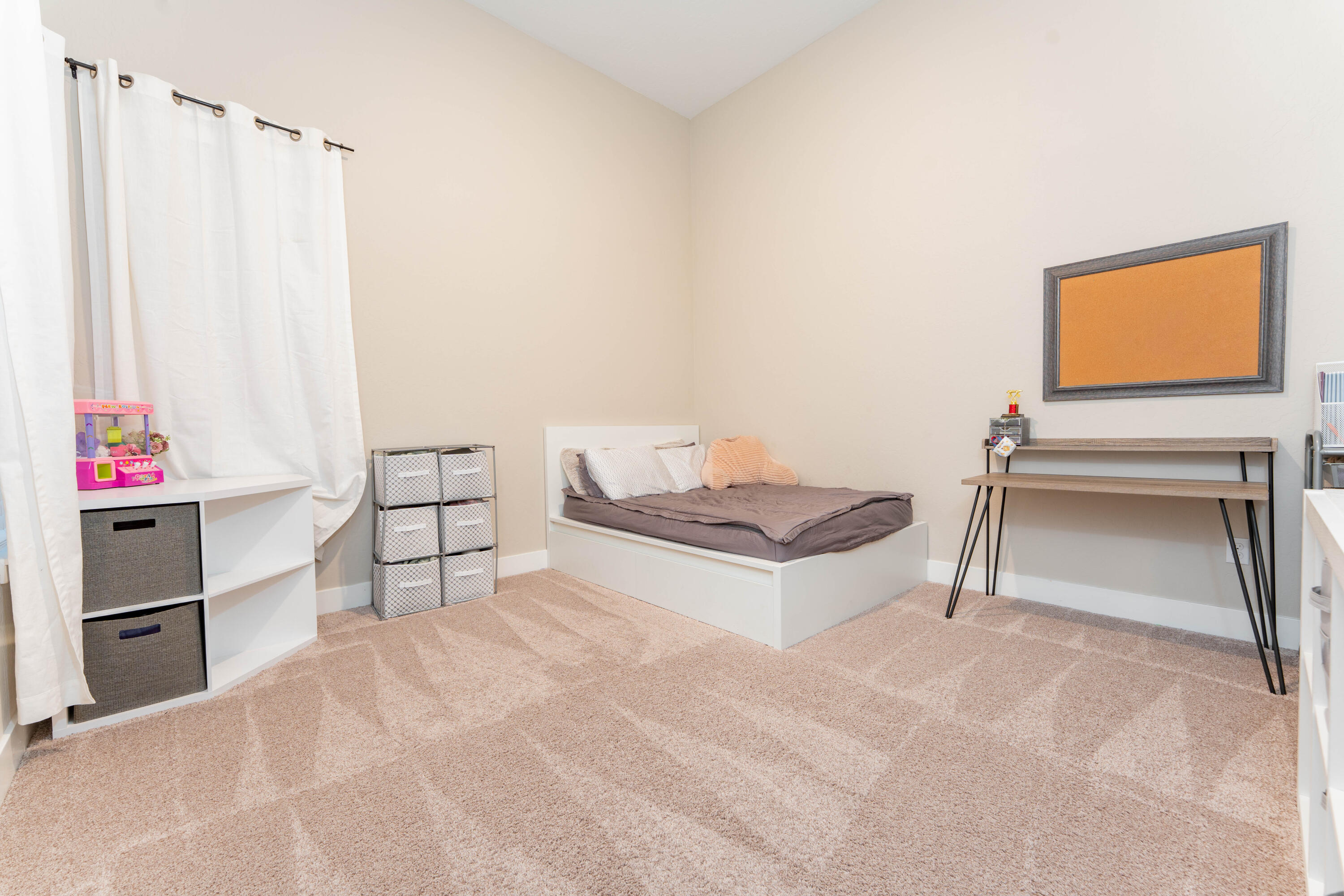 3601 W Lark Ave, Visalia, CA 93291