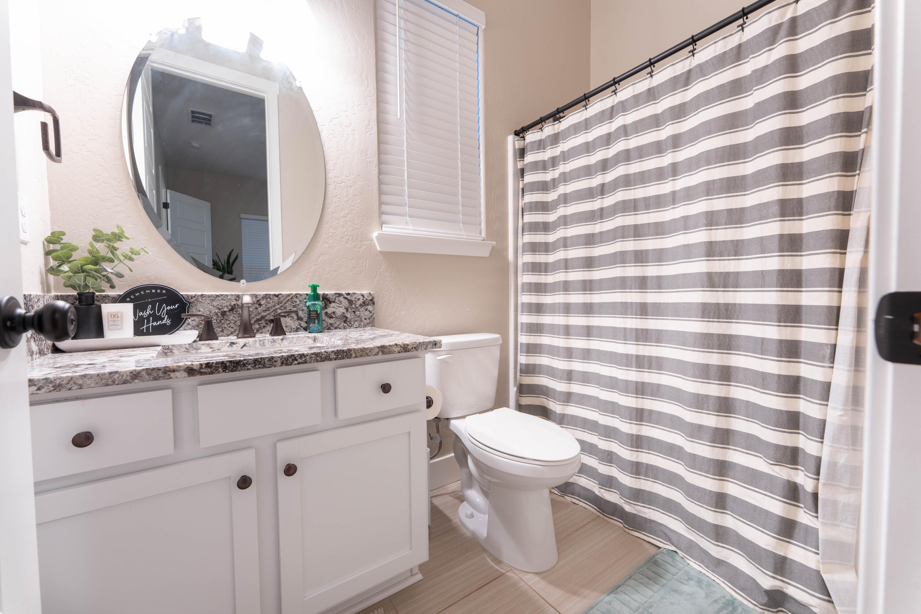 3601 W Lark Ave, Visalia, CA 93291