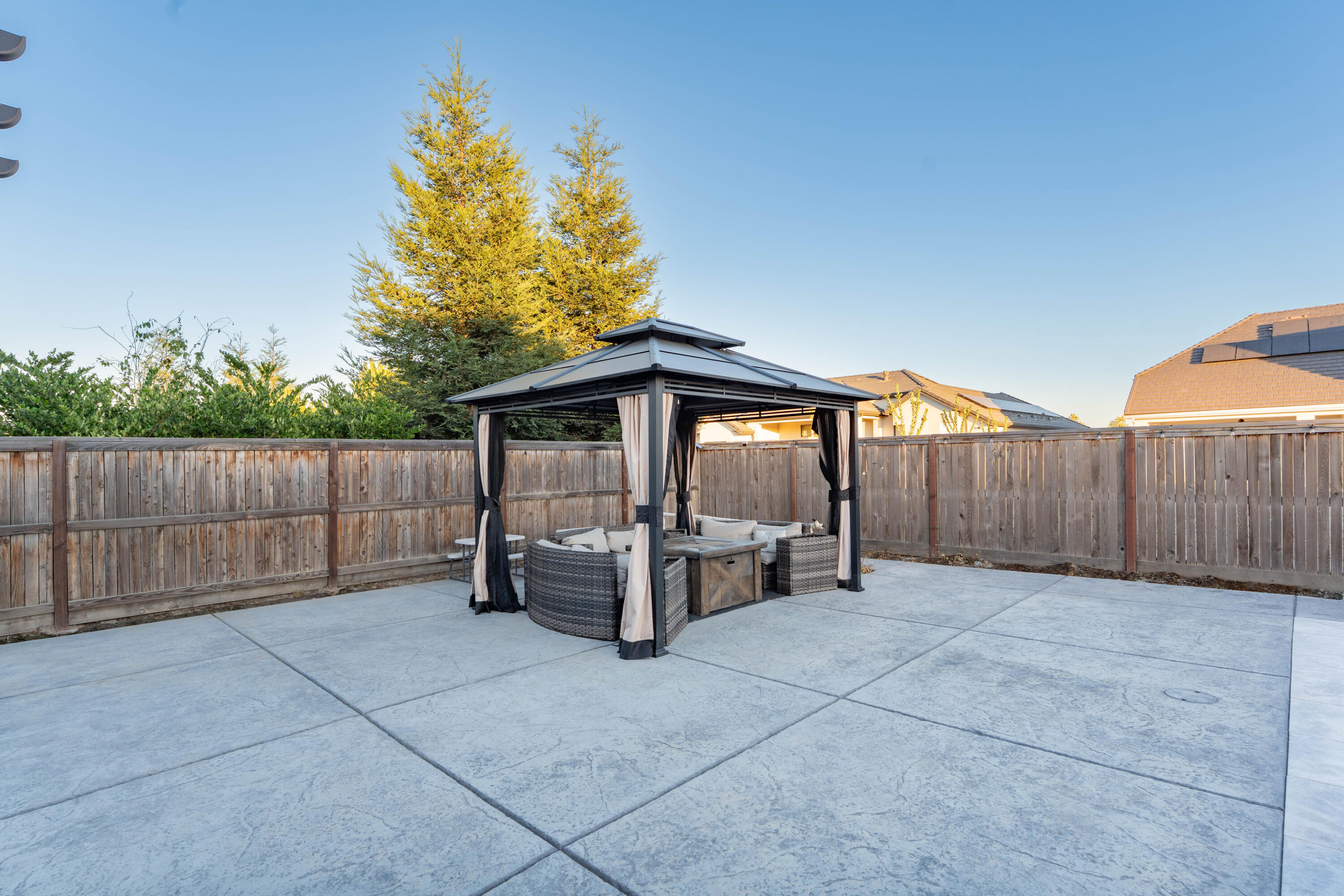 3601 W Lark Ave, Visalia, CA 93291