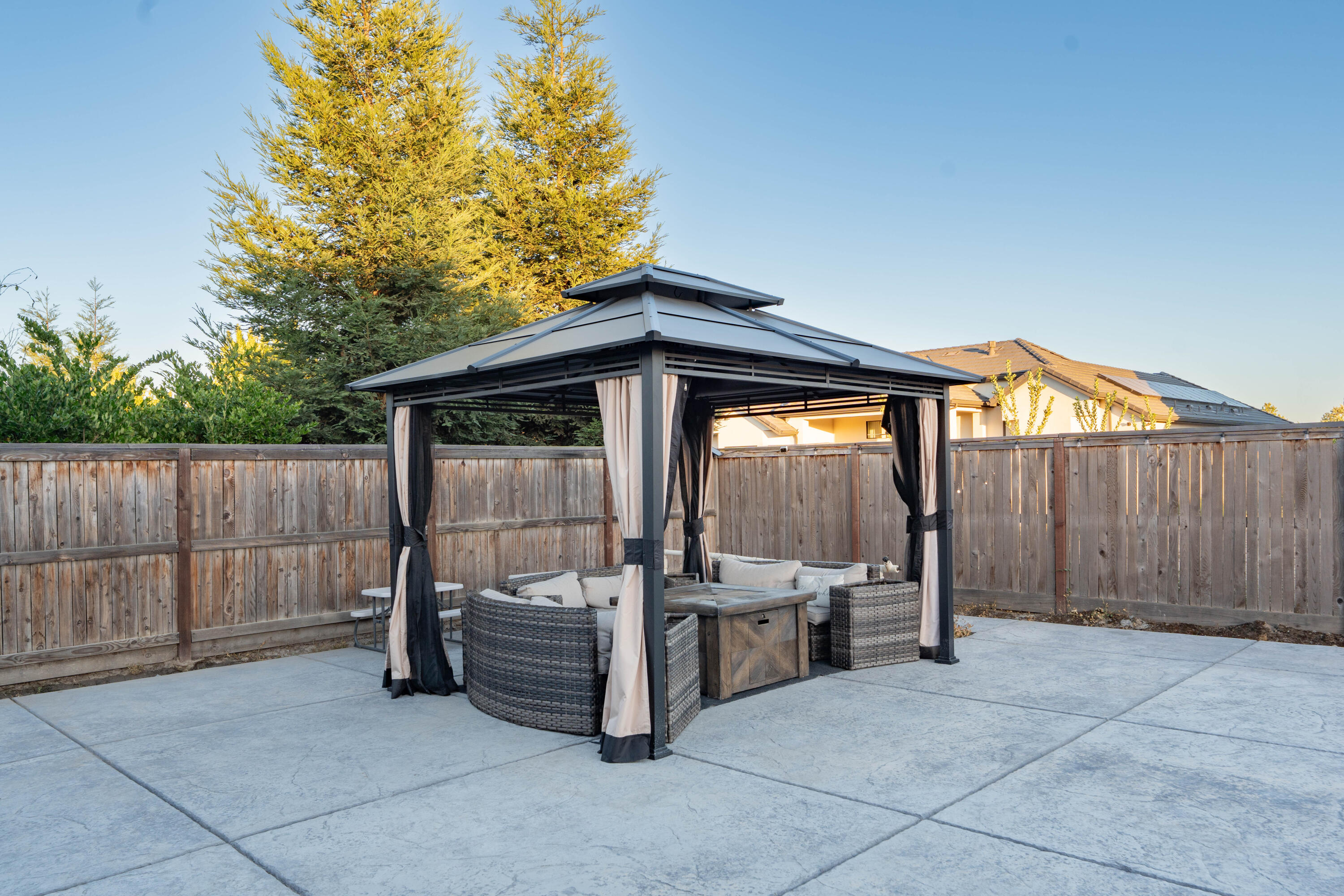 3601 W Lark Ave, Visalia, CA 93291