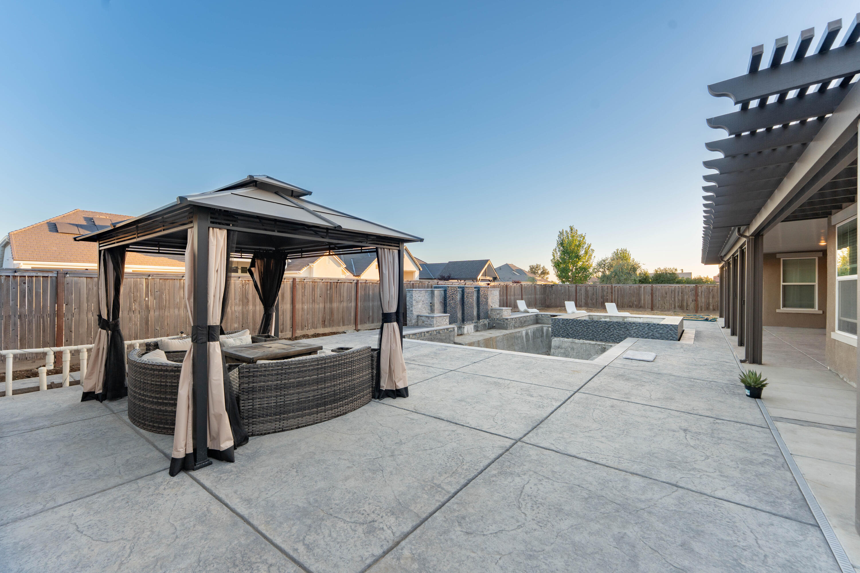 3601 W Lark Ave, Visalia, CA 93291