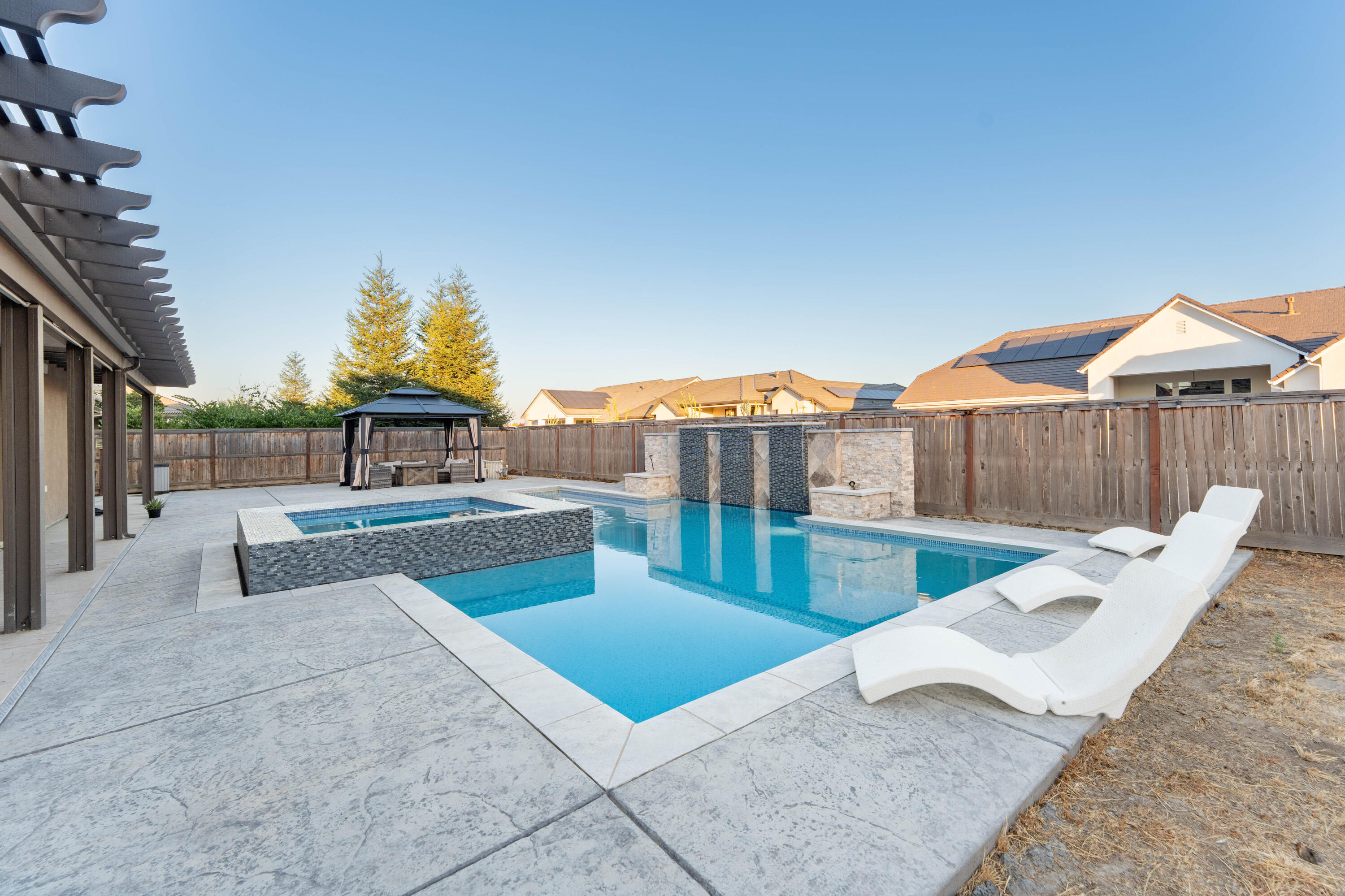 3601 W Lark Ave, Visalia, CA 93291