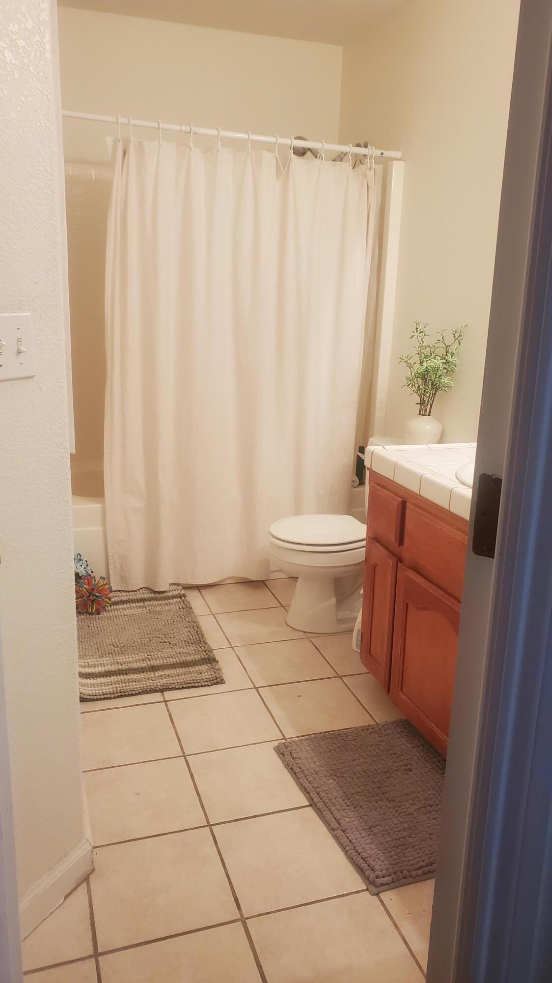 1239 Linda Way, Porterville, CA 93257