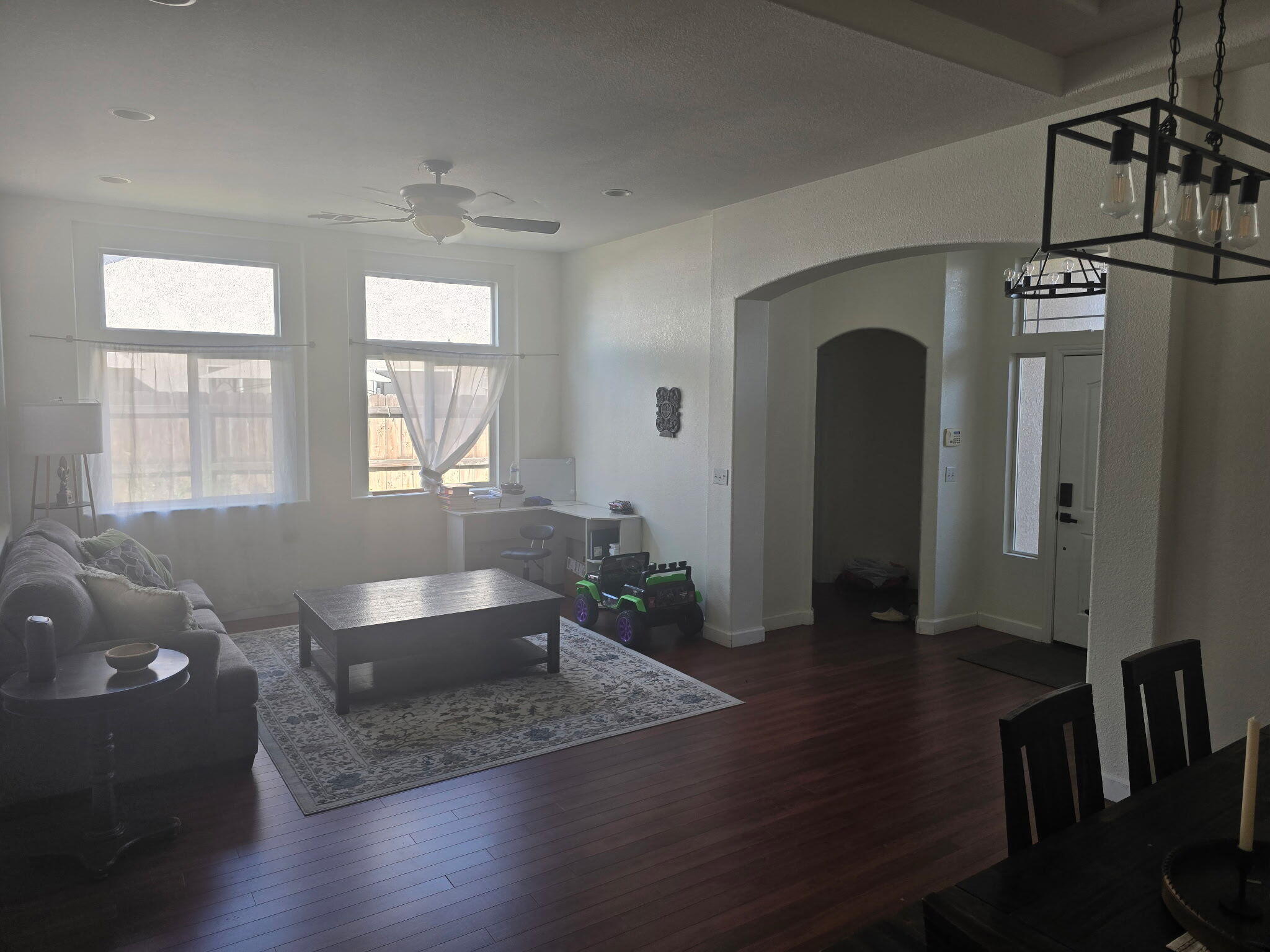 1239 Linda Way, Porterville, CA 93257