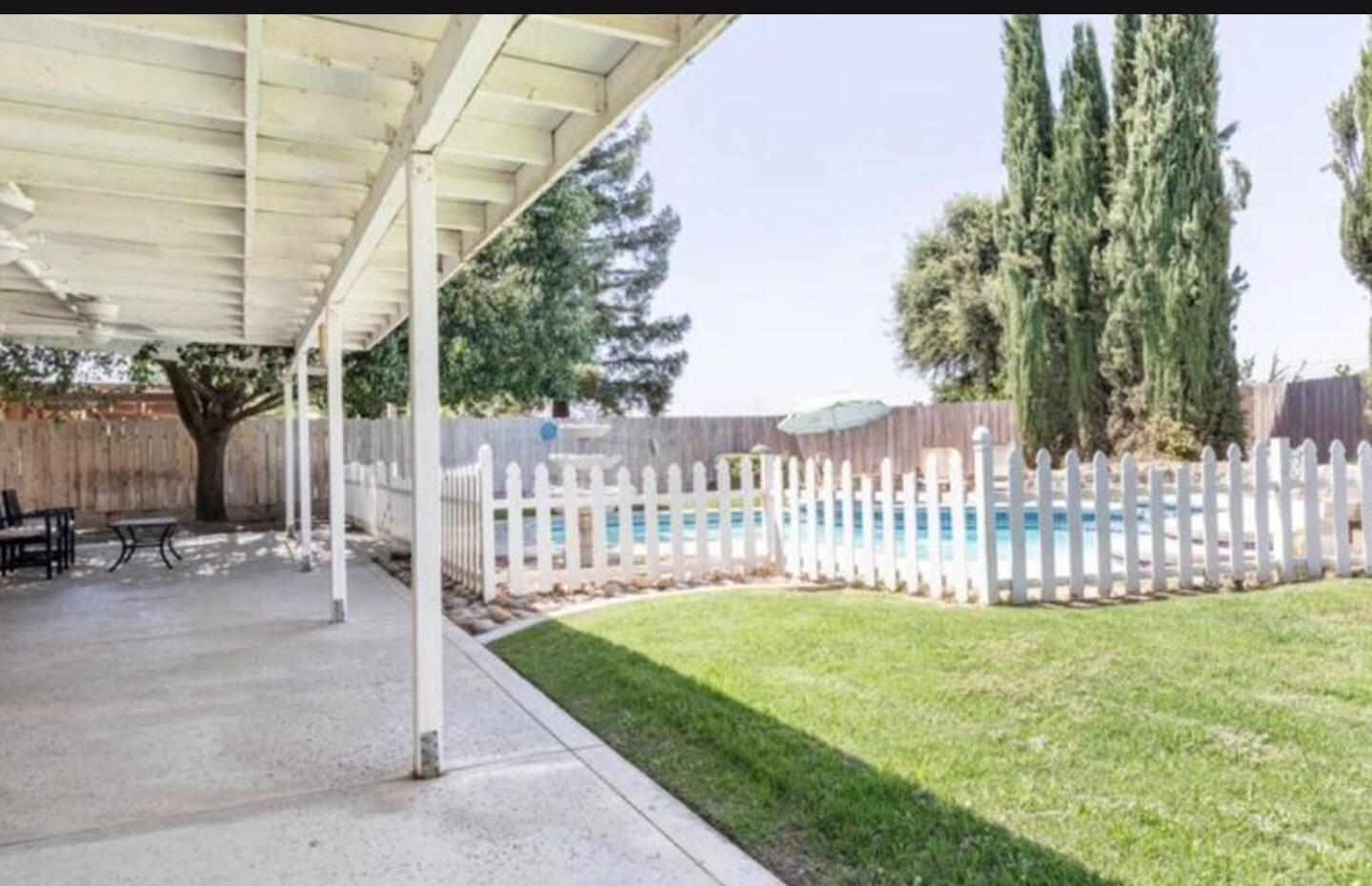 1239 Linda Way, Porterville, CA 93257