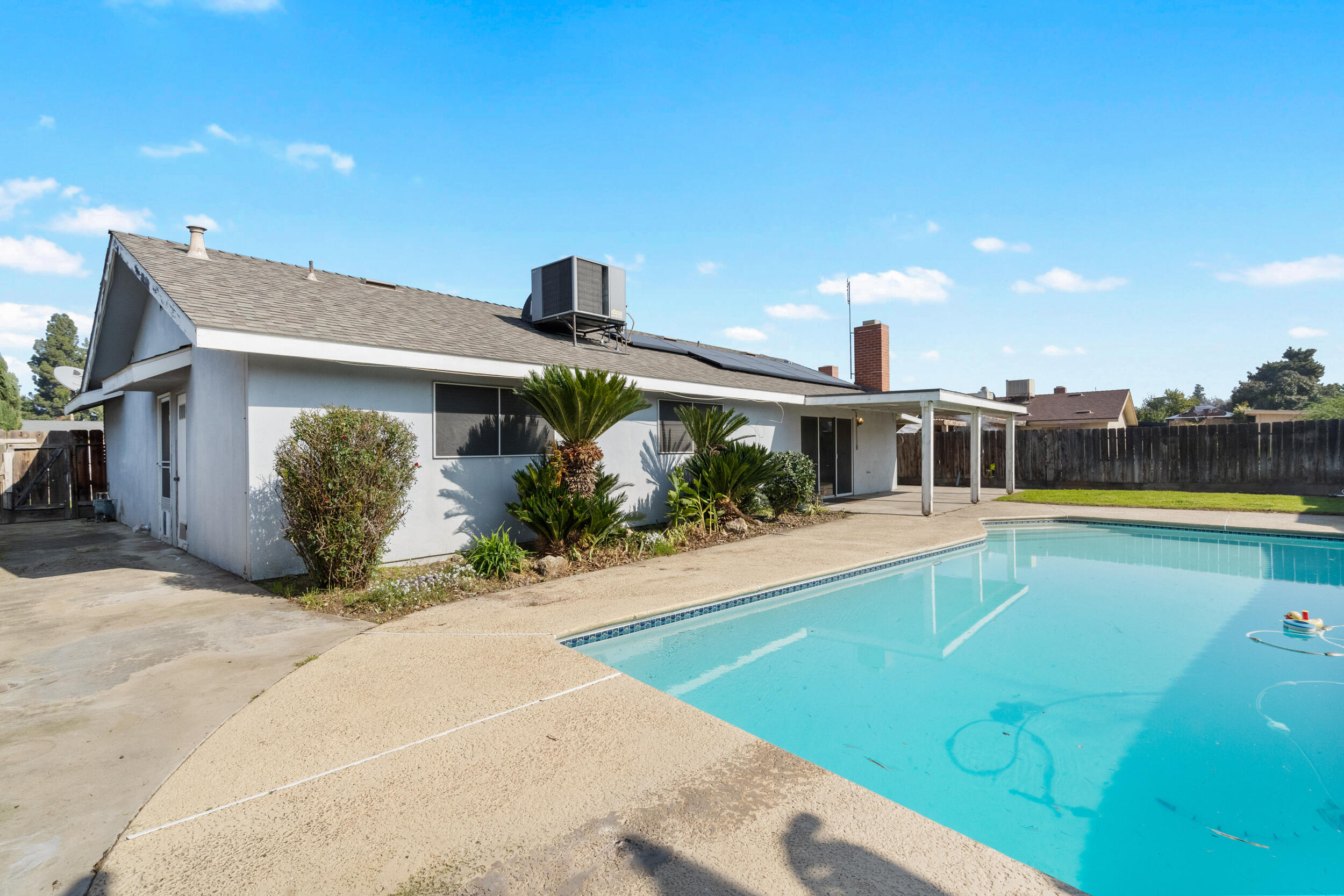 3217 W Whitendale Ave, Visalia, CA 93277