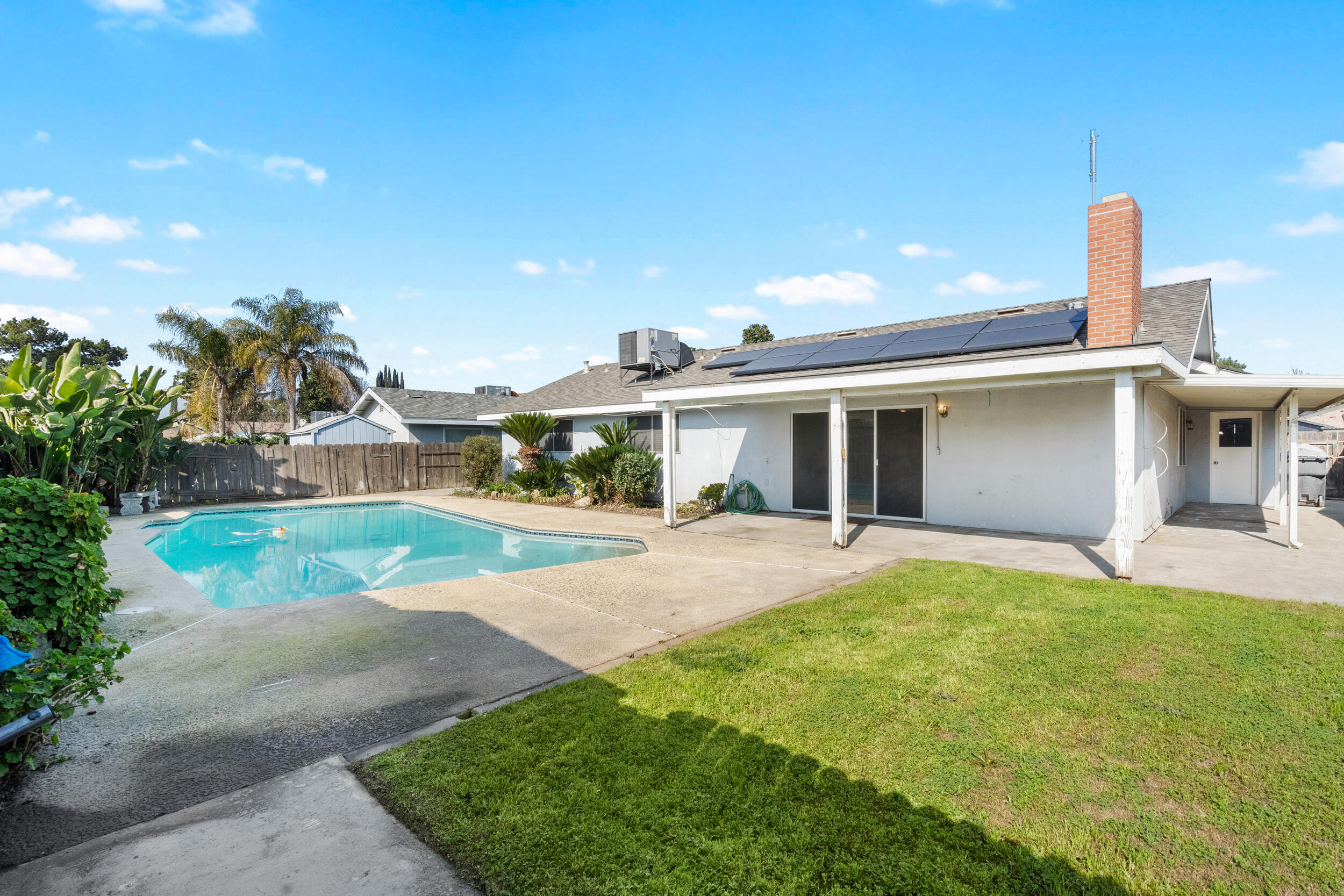 3217 W Whitendale Ave, Visalia, CA 93277