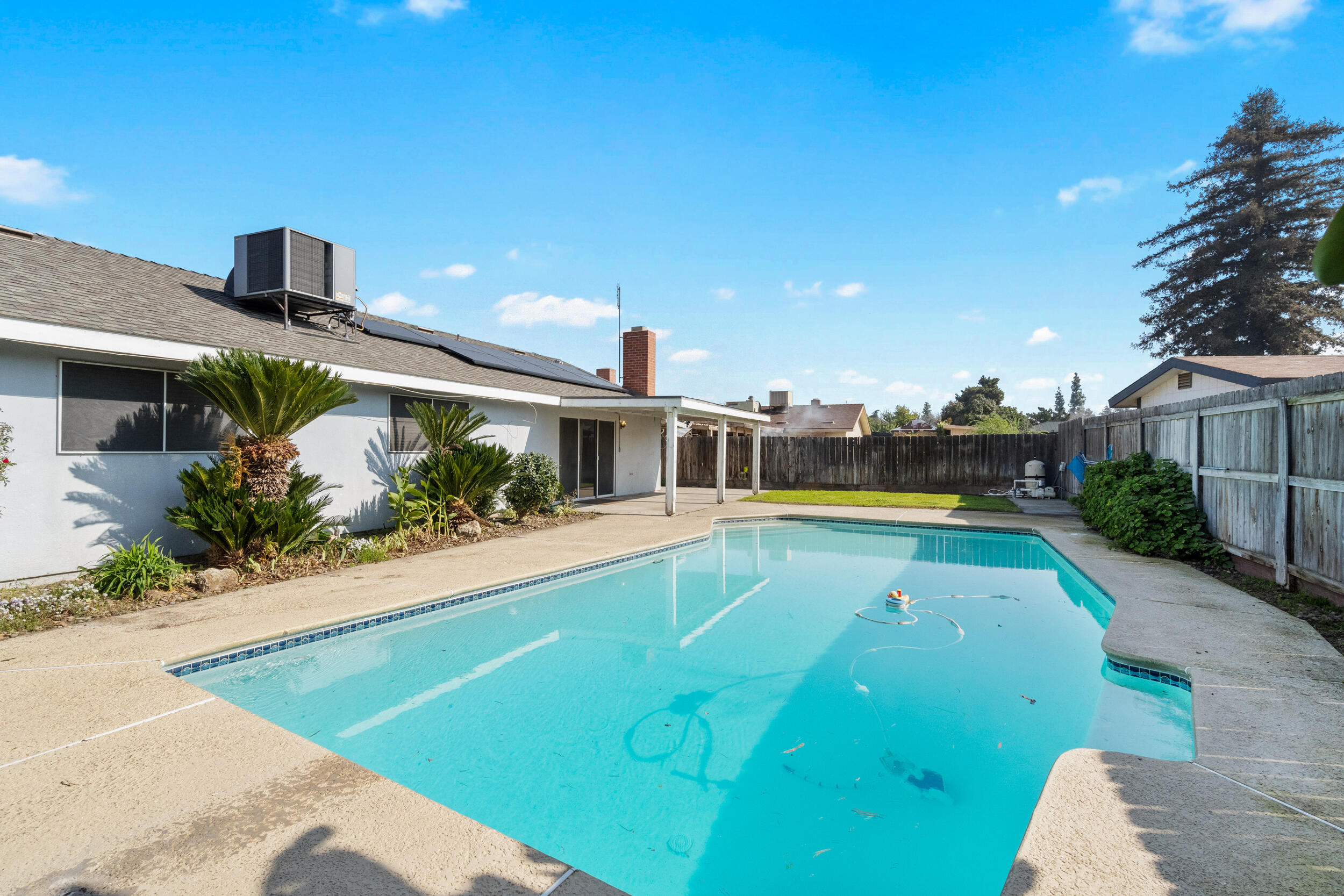 3217 W Whitendale Ave, Visalia, CA 93277