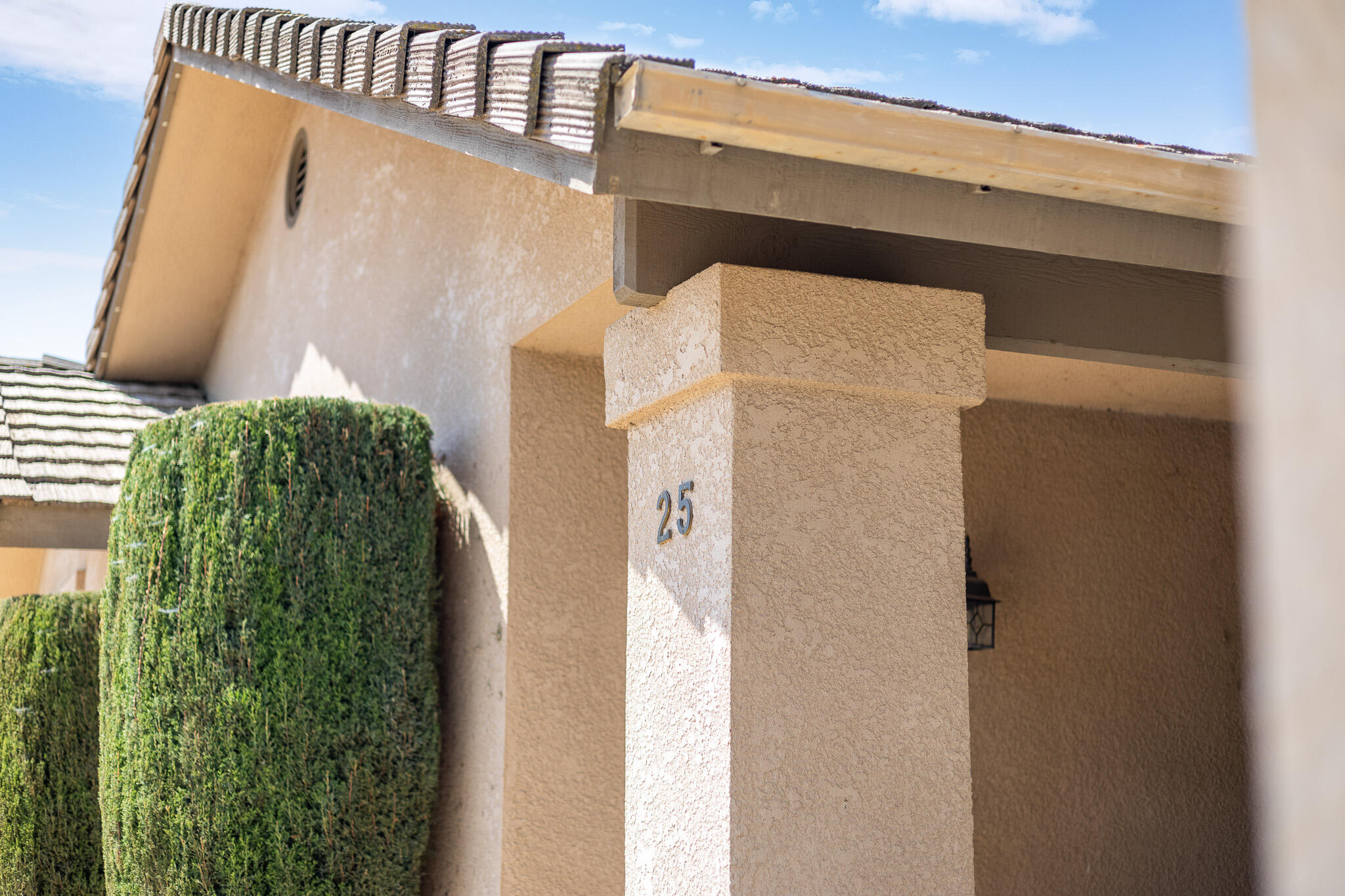 25 Fairway Dr, Porterville, CA 93257