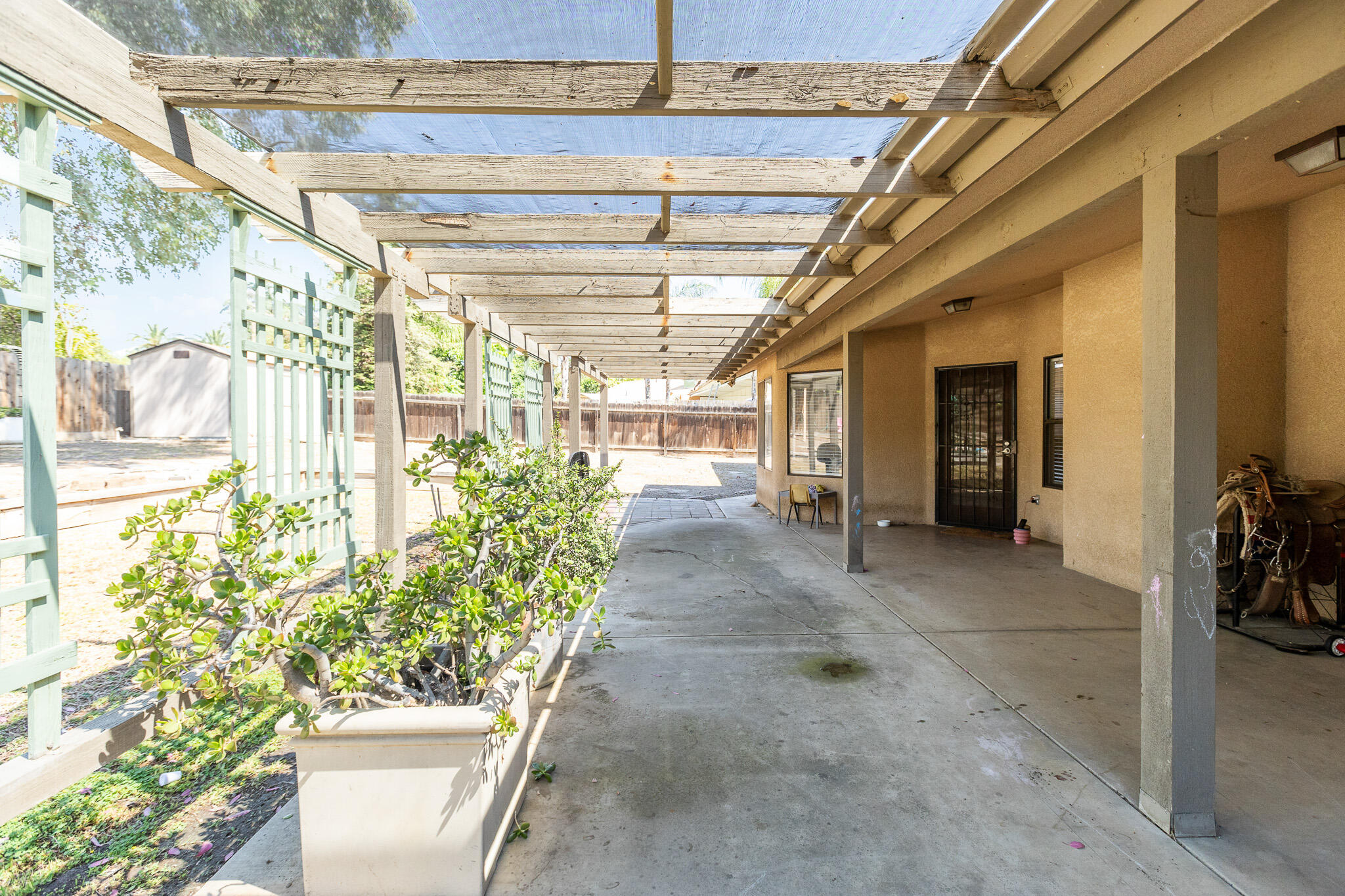 25 Fairway Dr, Porterville, CA 93257