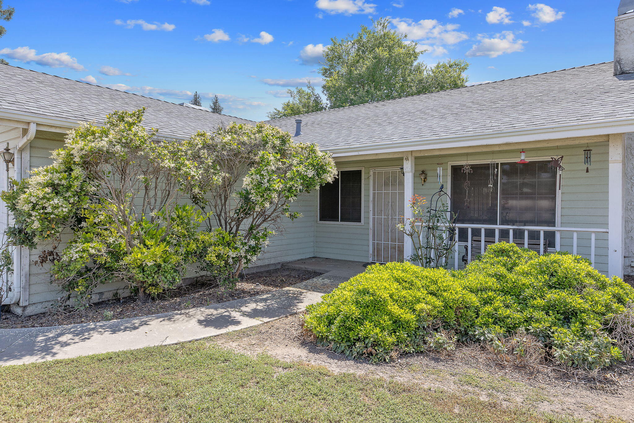 3239 W Packwood Ct, Visalia, CA 93277