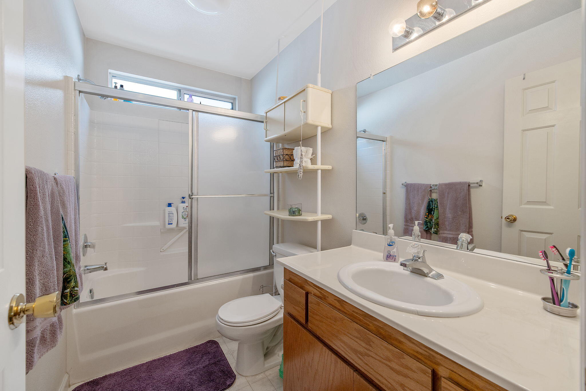 3239 W Packwood Ct, Visalia, CA 93277