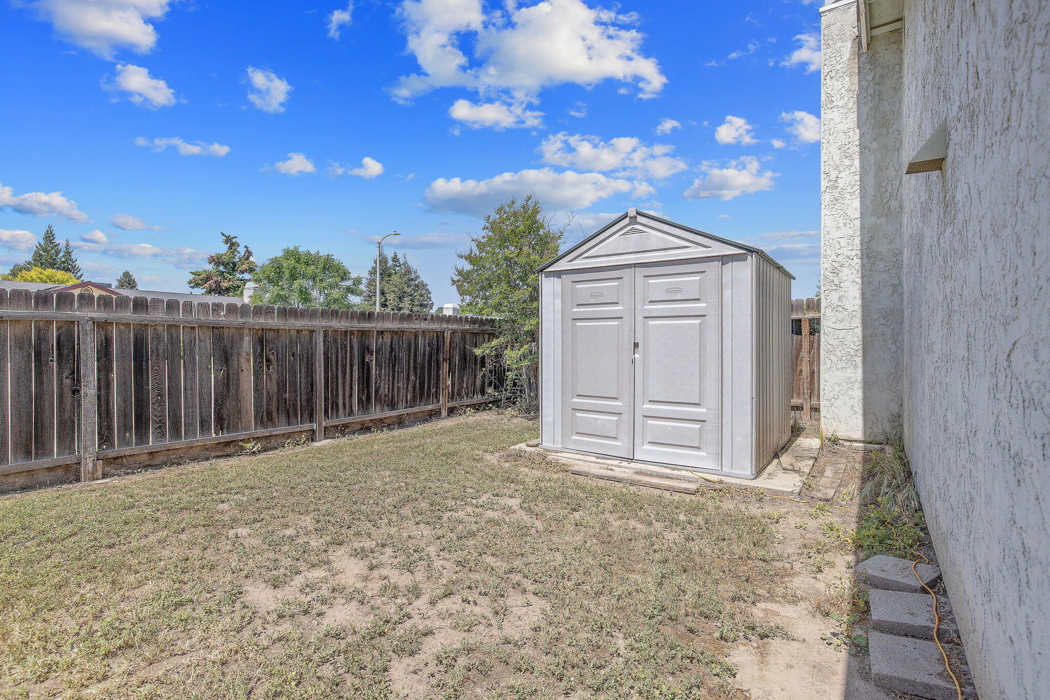 3239 W Packwood Ct, Visalia, CA 93277
