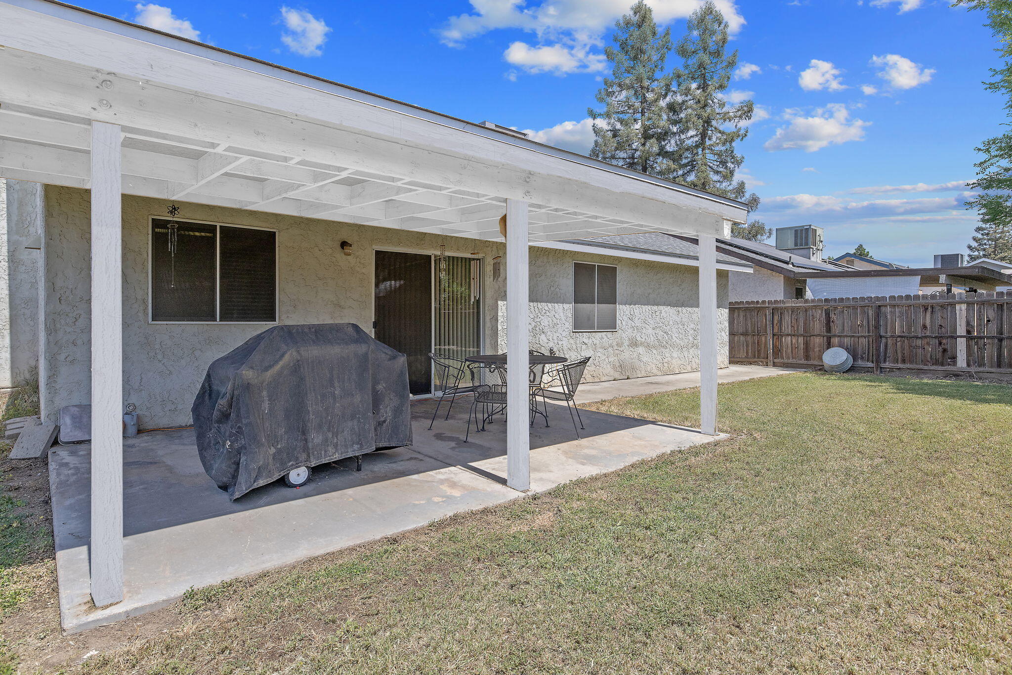 3239 W Packwood Ct, Visalia, CA 93277