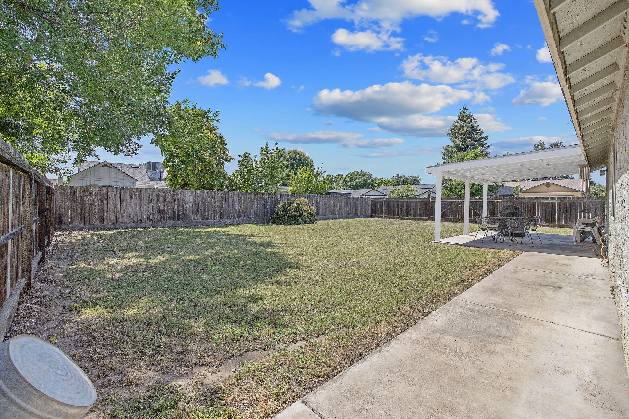 3239 W Packwood Ct, Visalia, CA 93277