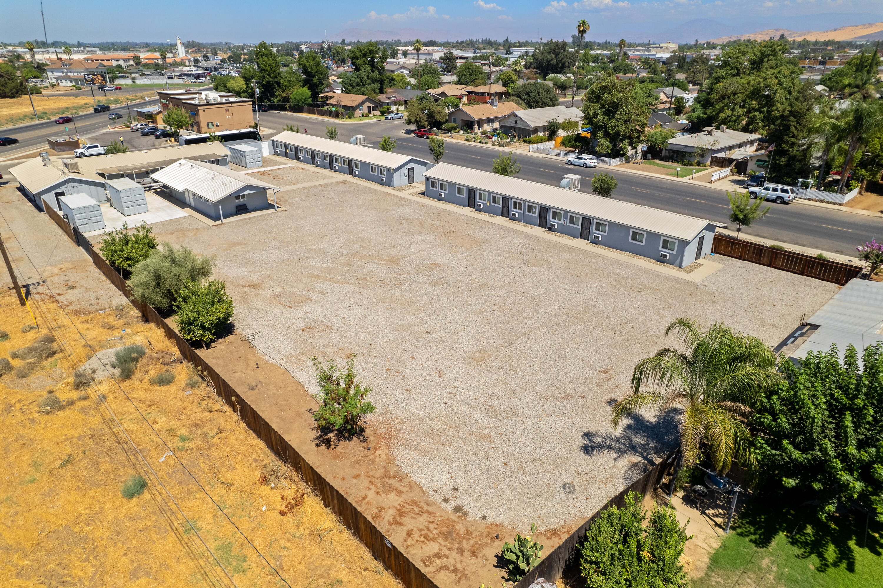636 W Kern St, Dinuba, CA 93618