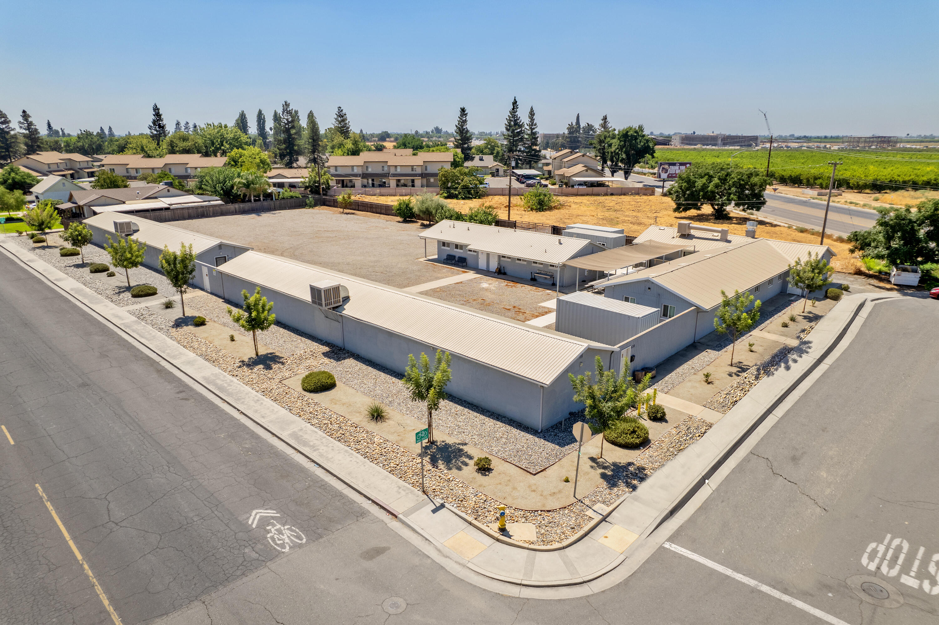 636 W Kern St, Dinuba, CA 93618