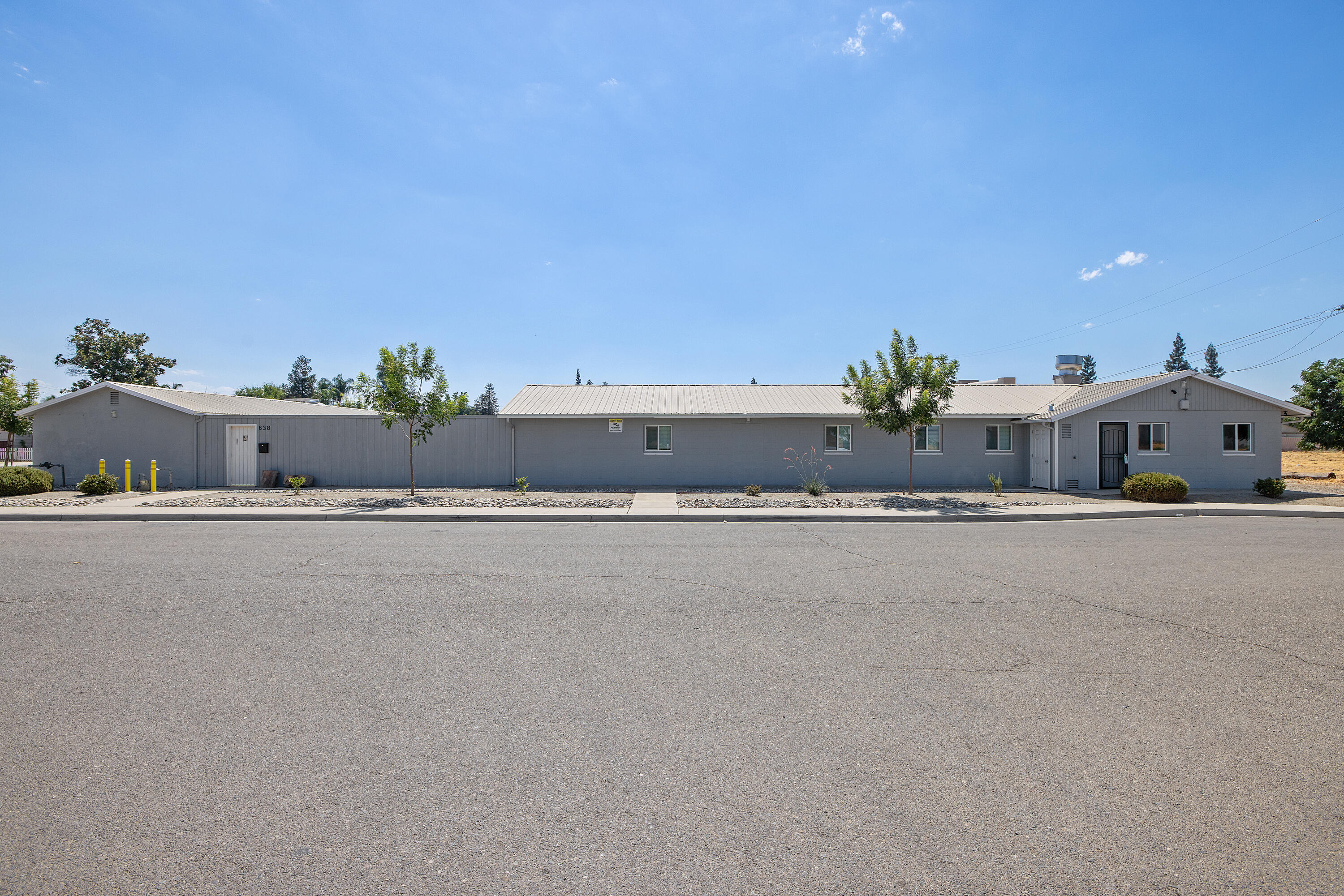 636 W Kern St, Dinuba, CA 93618