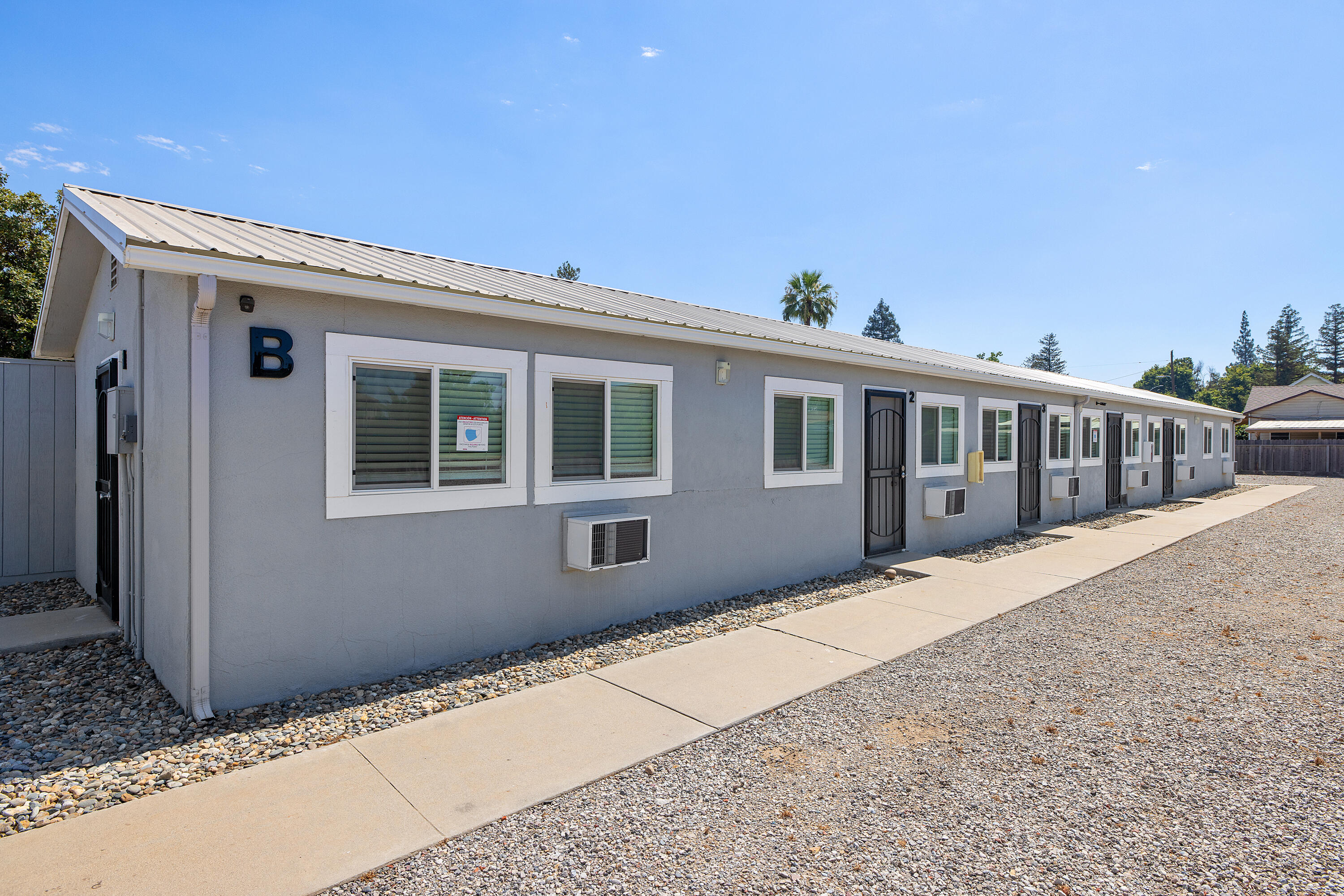 636 W Kern St, Dinuba, CA 93618