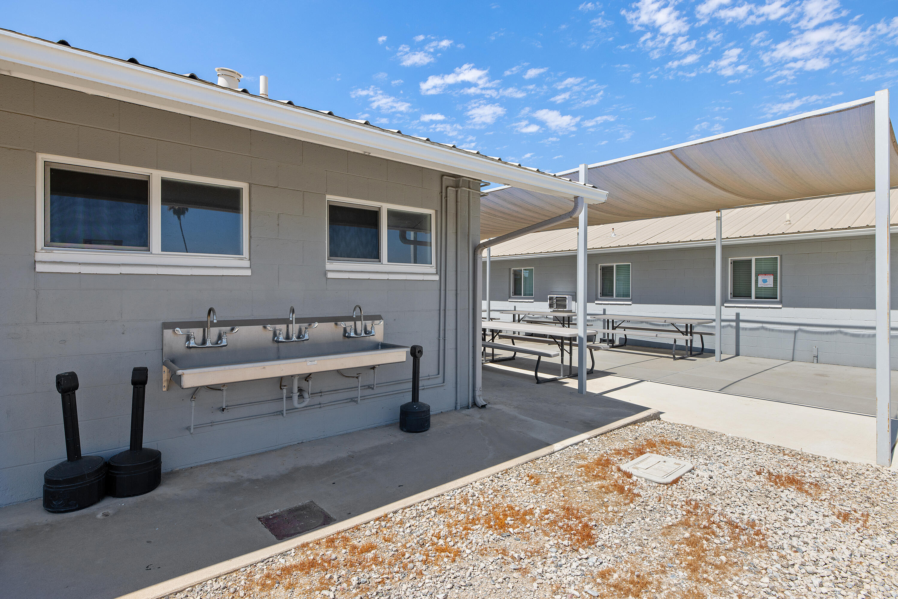 636 W Kern St, Dinuba, CA 93618