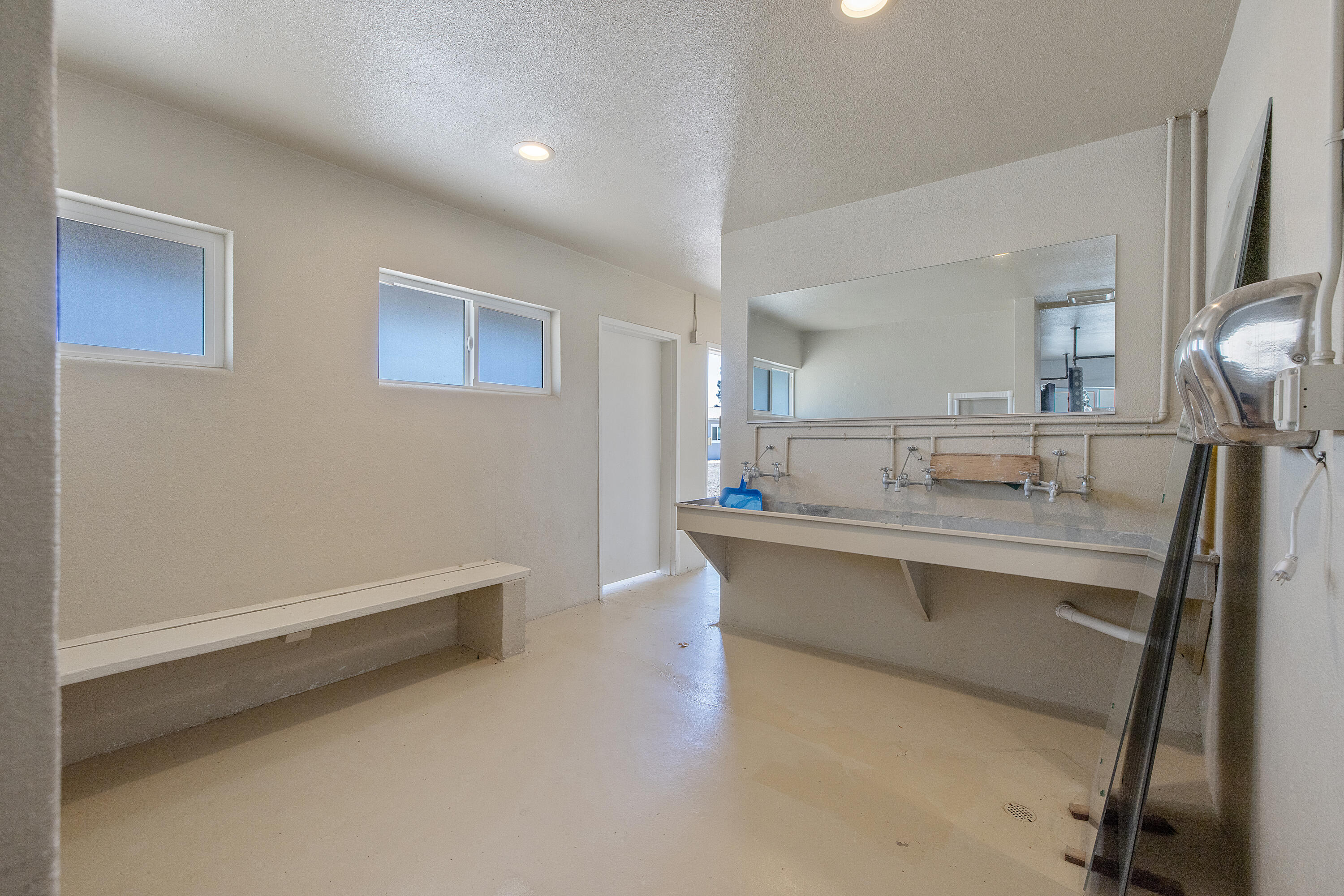 636 W Kern St, Dinuba, CA 93618