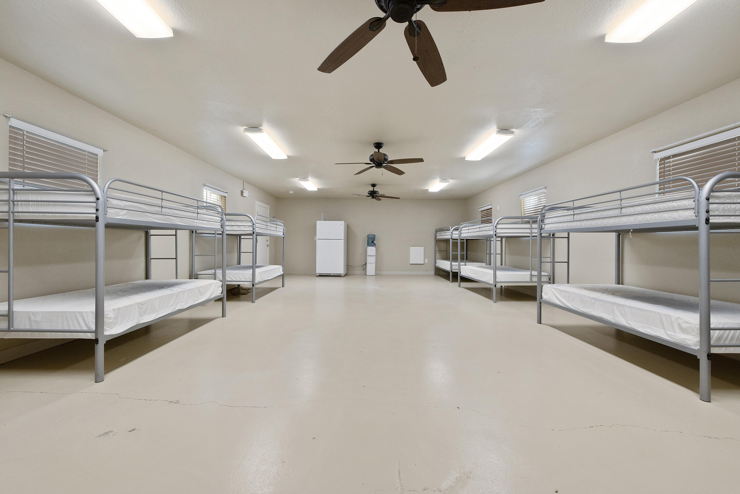 636 W Kern St, Dinuba, CA 93618