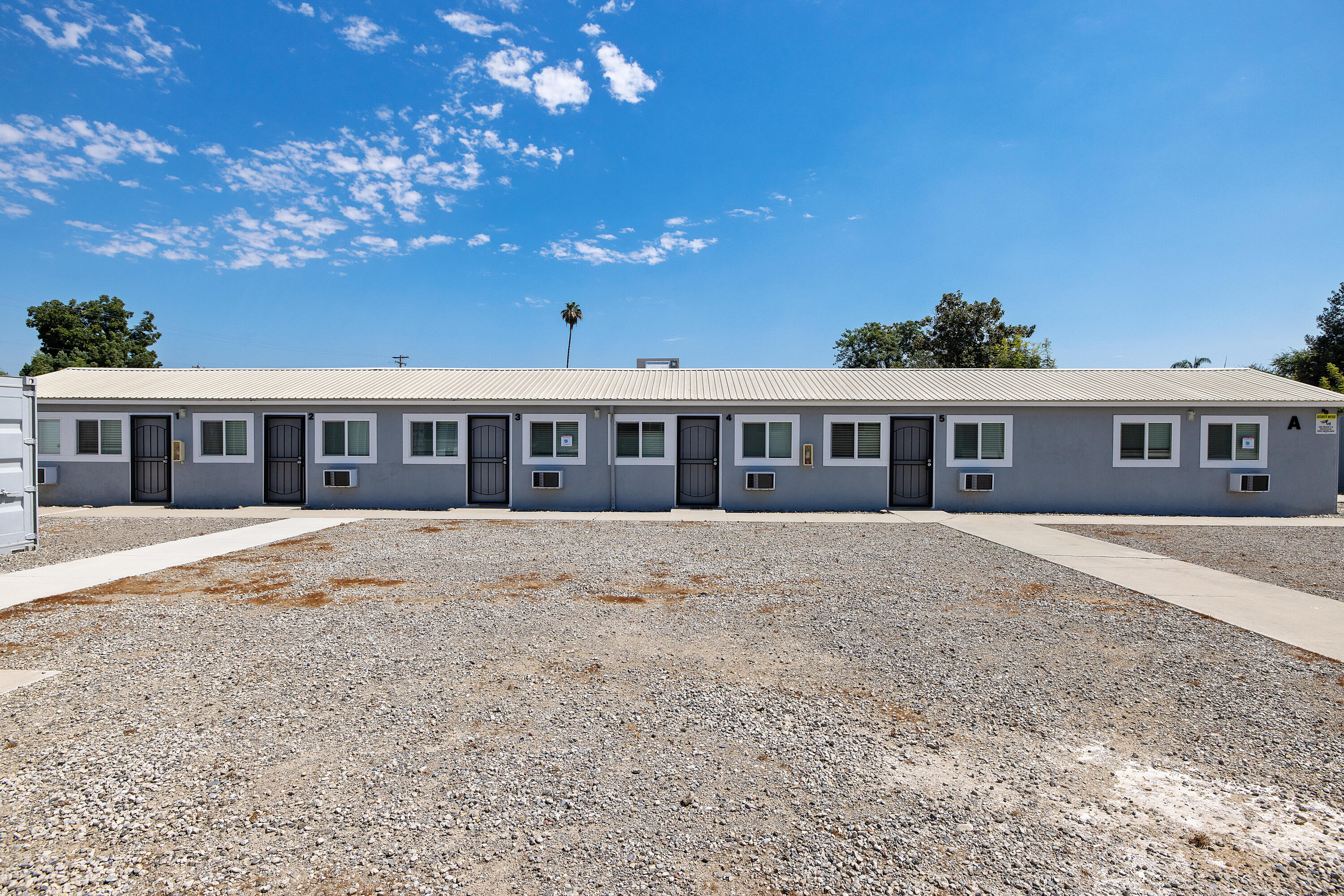 636 W Kern St, Dinuba, CA 93618