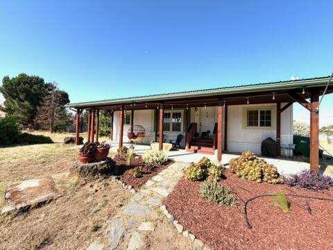 24205 Lomitas Dr #A, Woodlake, CA 93286
