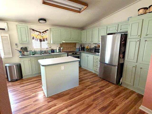 24205 Lomitas Dr #A, Woodlake, CA 93286