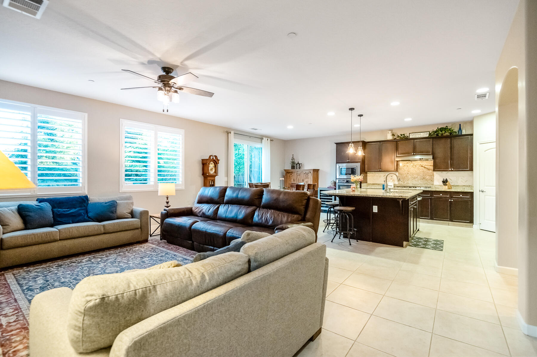 6301 W Oriole Ave, Visalia, CA 93291
