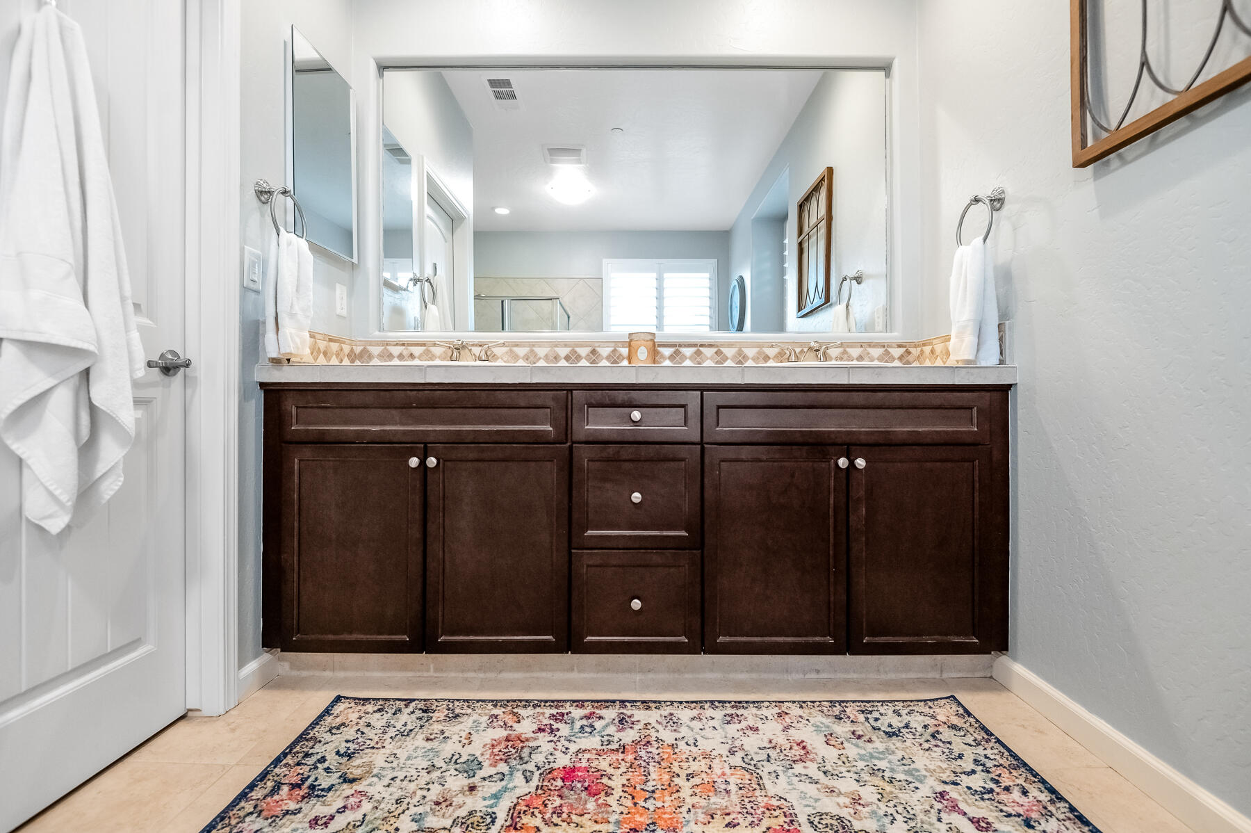 6301 W Oriole Ave, Visalia, CA 93291