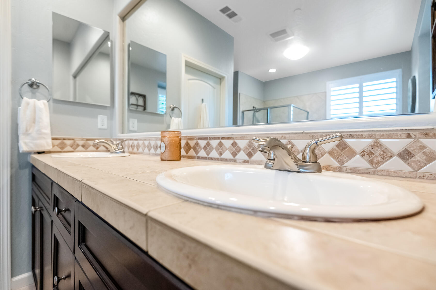 6301 W Oriole Ave, Visalia, CA 93291