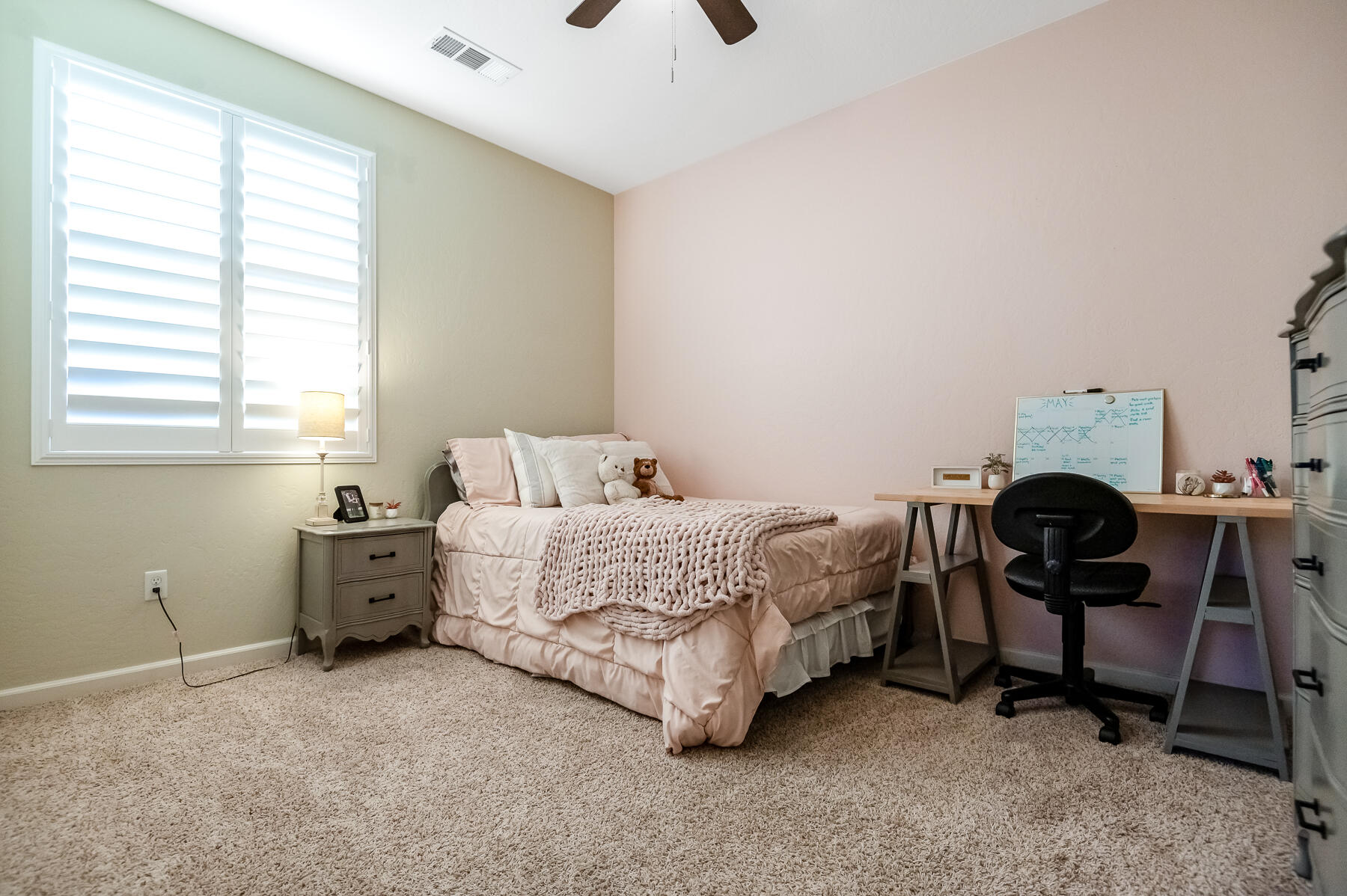 6301 W Oriole Ave, Visalia, CA 93291