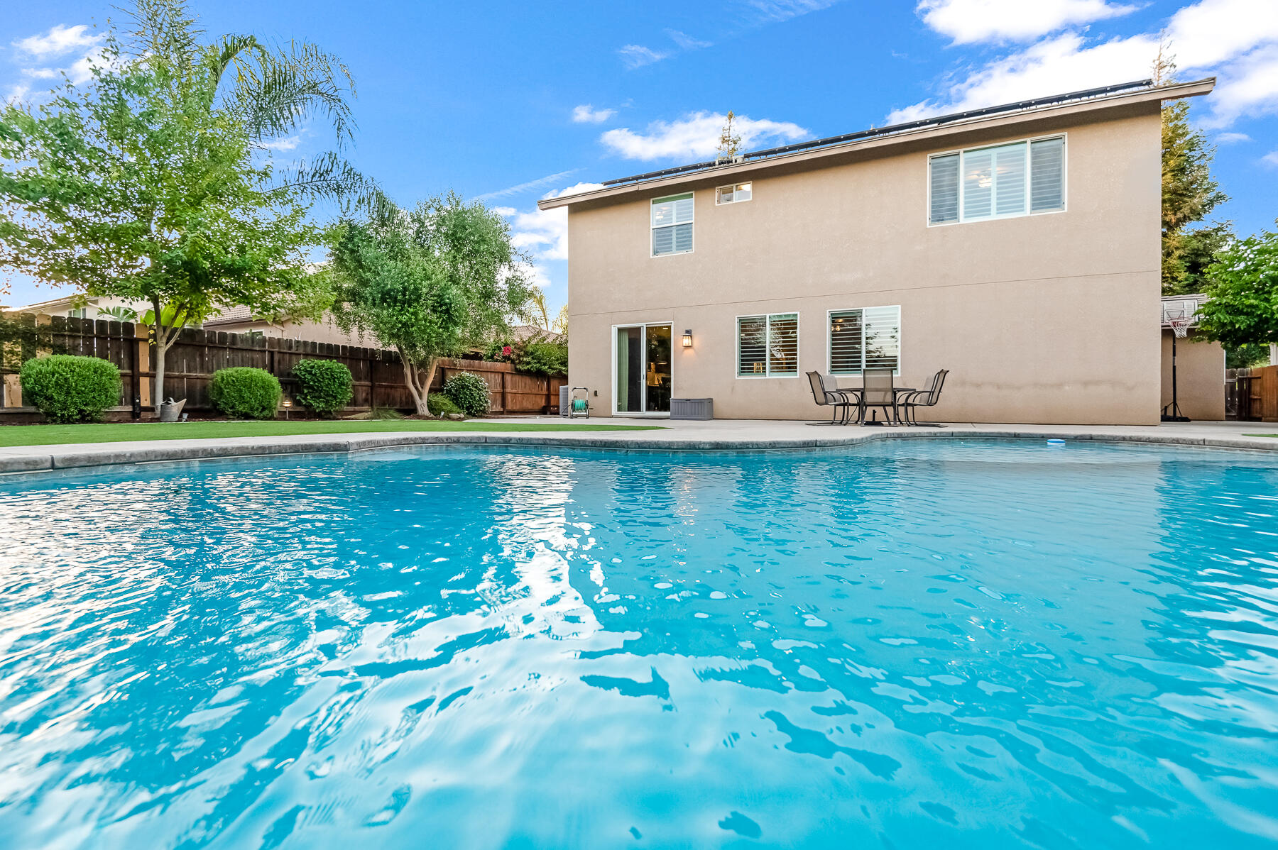 6301 W Oriole Ave, Visalia, CA 93291