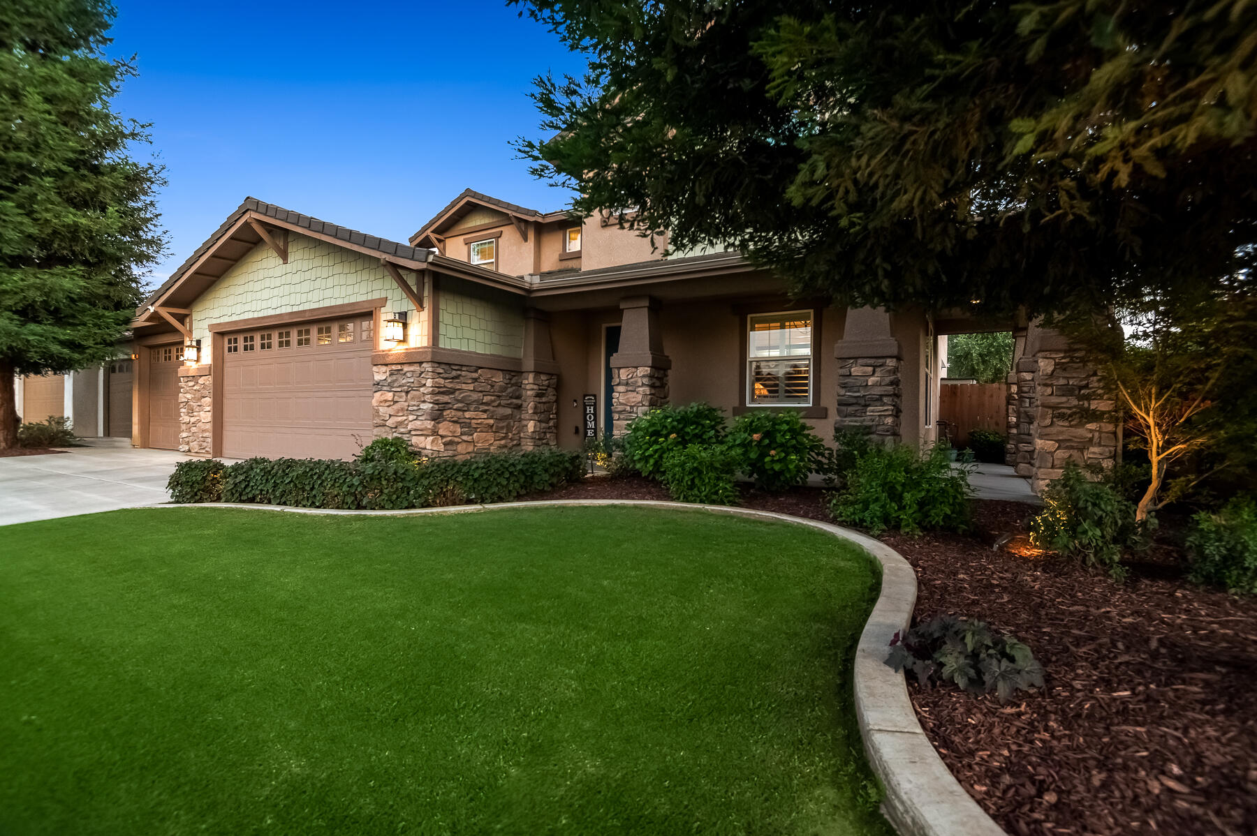 6301 W Oriole Ave, Visalia, CA 93291
