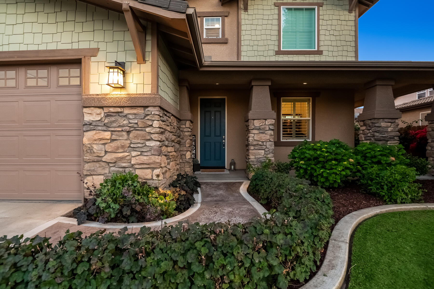 6301 W Oriole Ave, Visalia, CA 93291