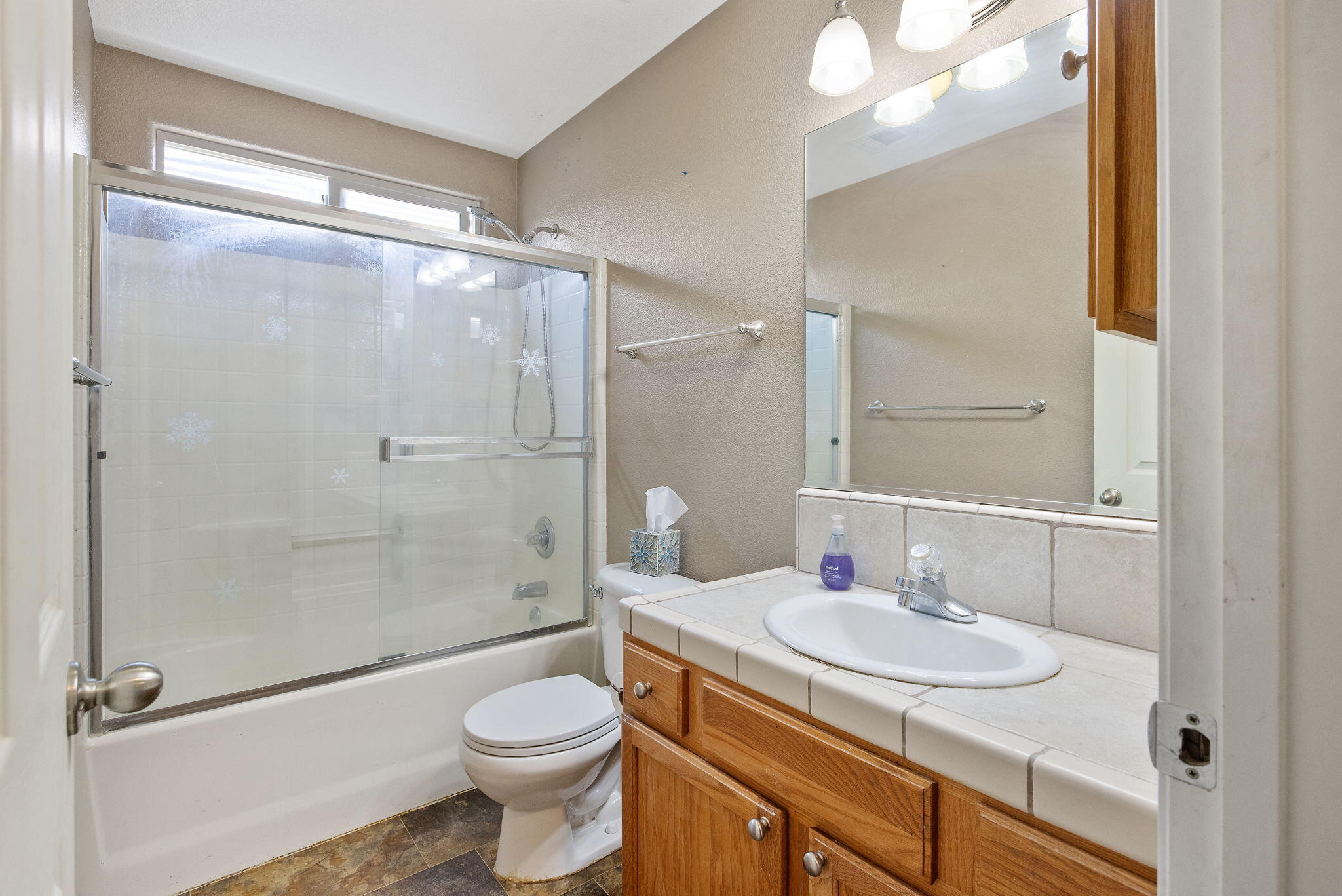 4036 E Harvard Ave, Visalia, CA 93292