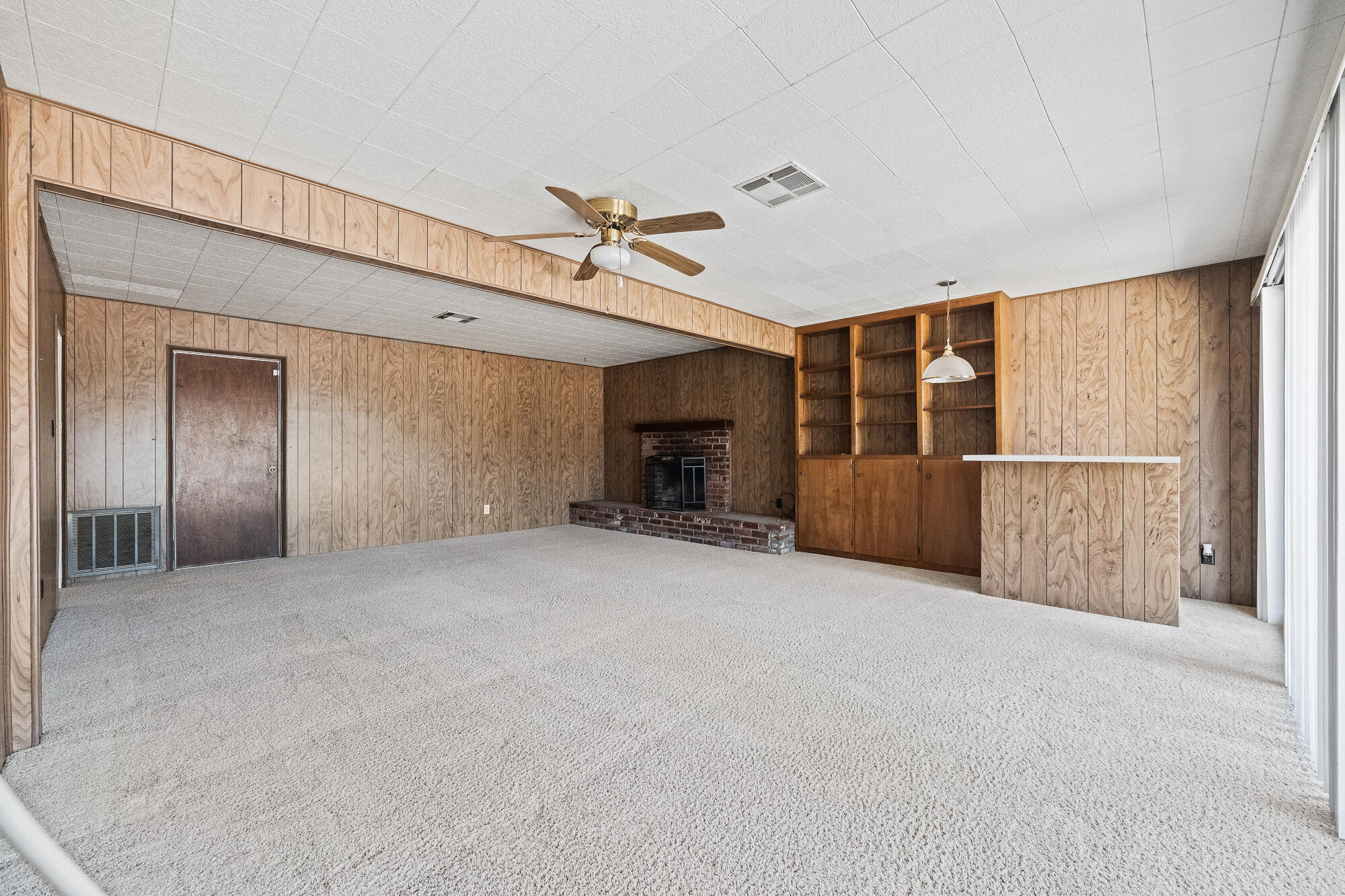 919 S Whitney St, Visalia, CA 93277