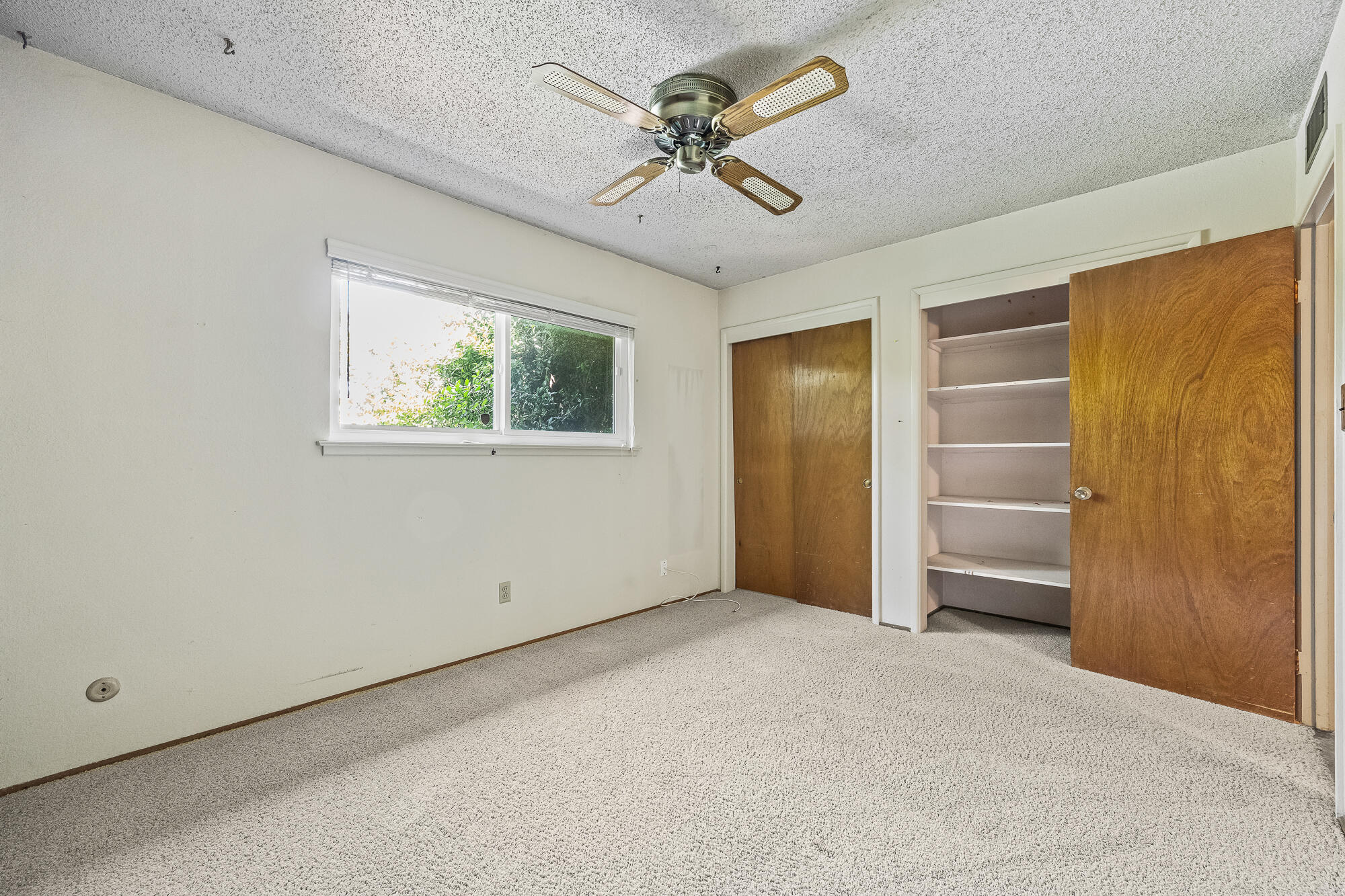 919 S Whitney St, Visalia, CA 93277