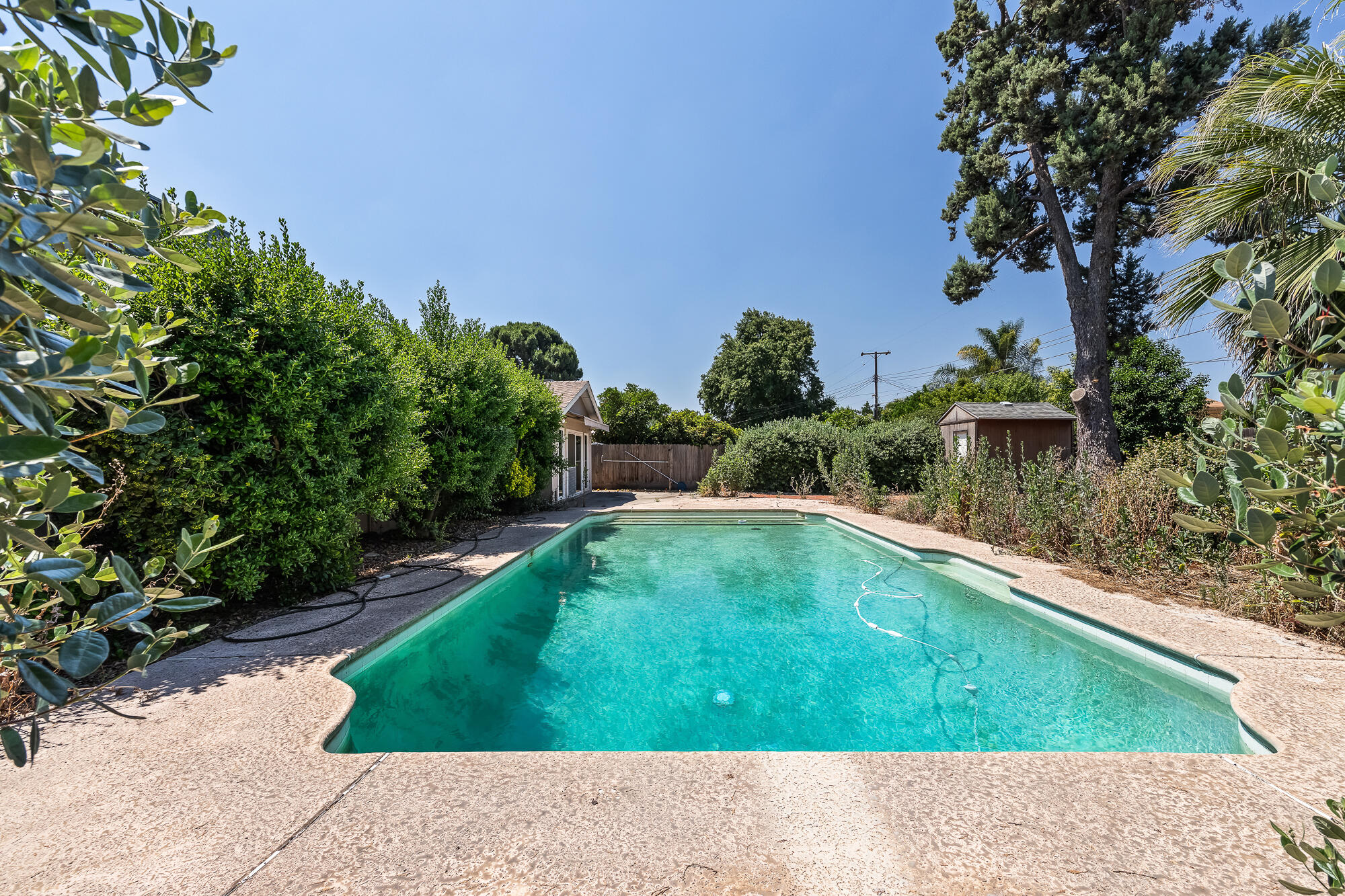 919 S Whitney St, Visalia, CA 93277