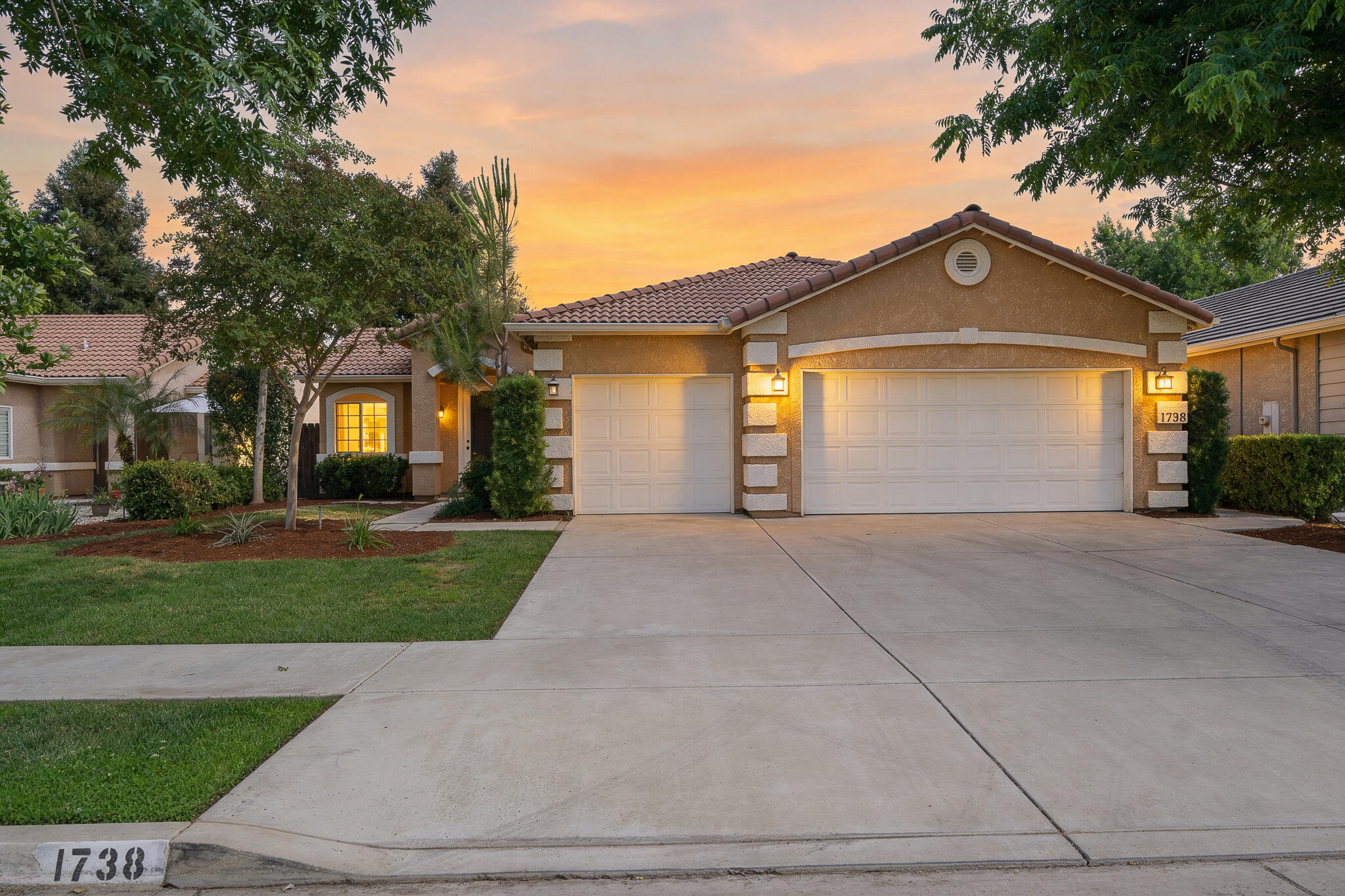 1738 Malvasia Ave, Tulare, CA 93274
